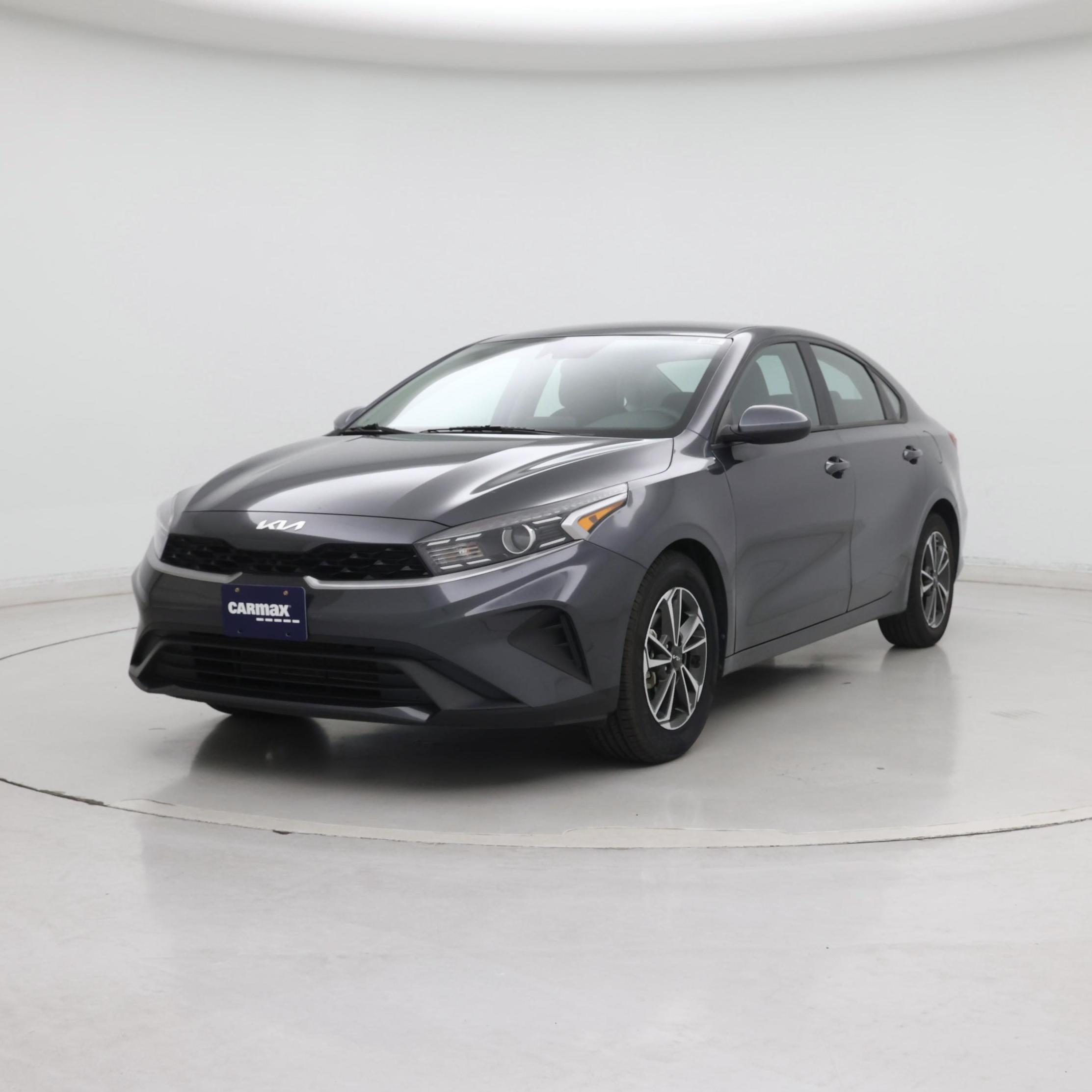 Thumbnail: 2023 Kia Forte - 4