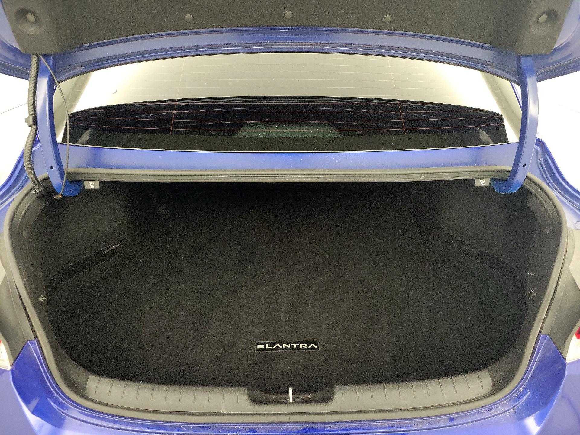 Thumbnail: 2024 Hyundai Elantra - 20