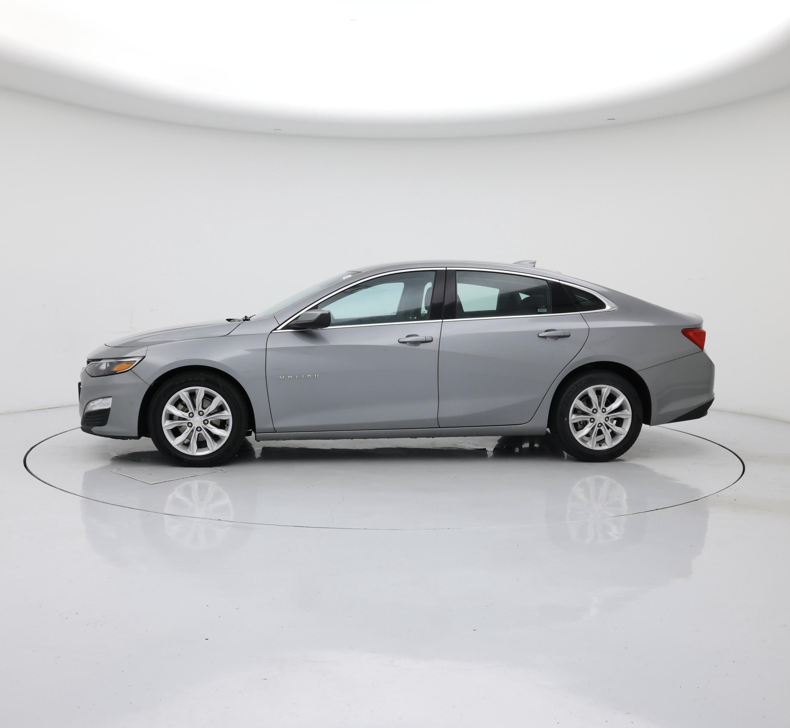 Thumbnail: 2023 Chevrolet Malibu - 3