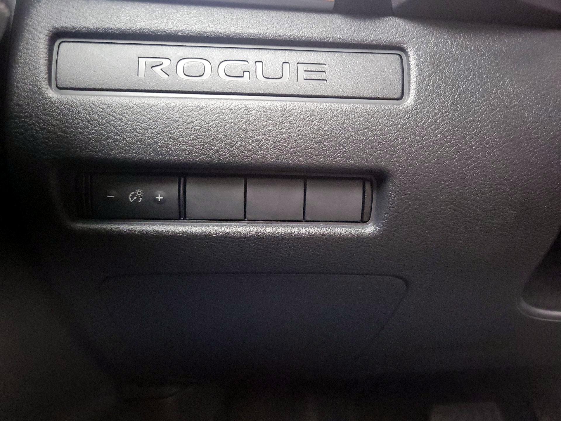 Thumbnail: 2022 Nissan Rogue - 13