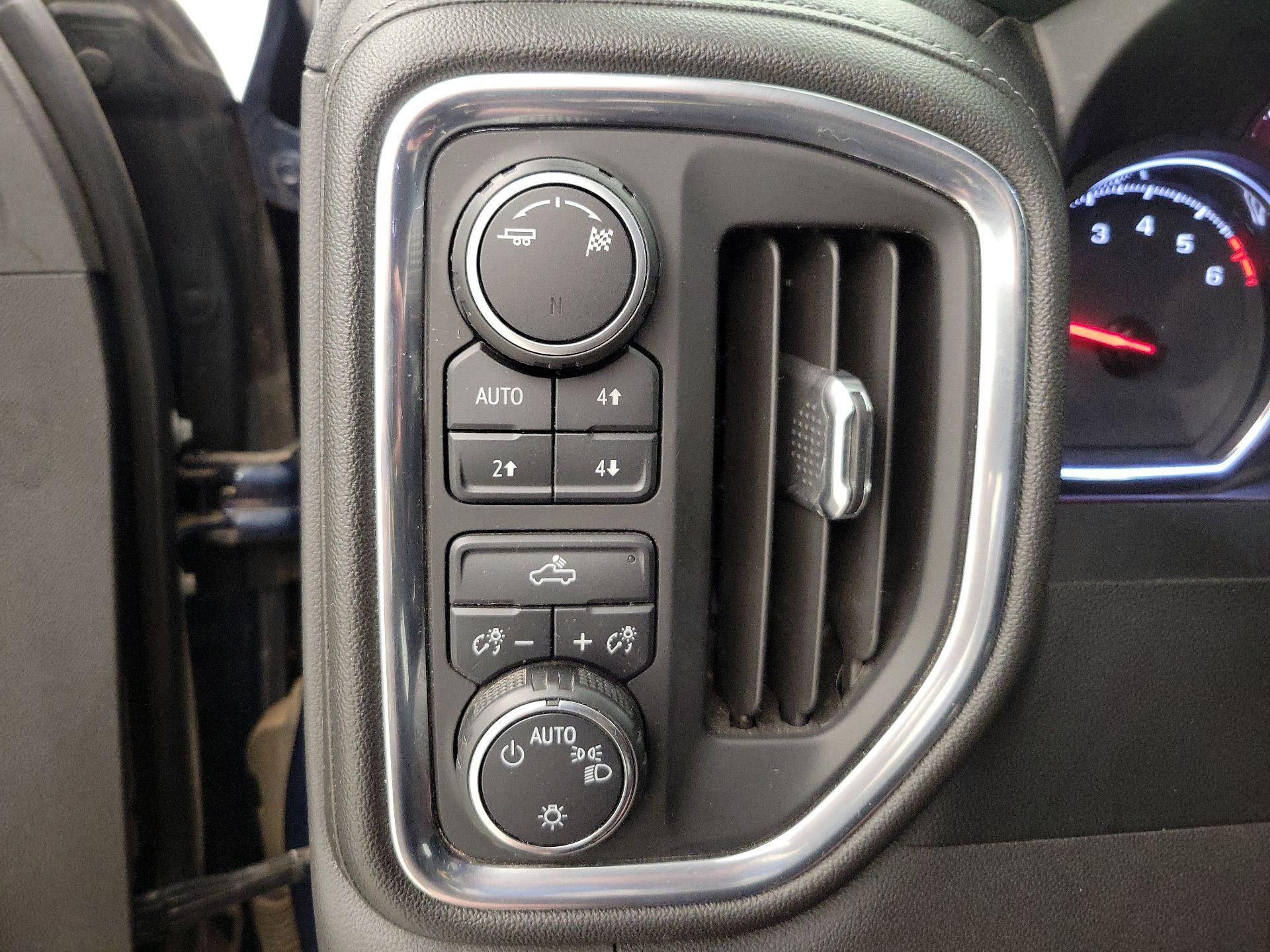 Thumbnail: 2019 Chevrolet Silverado 1500 - 13