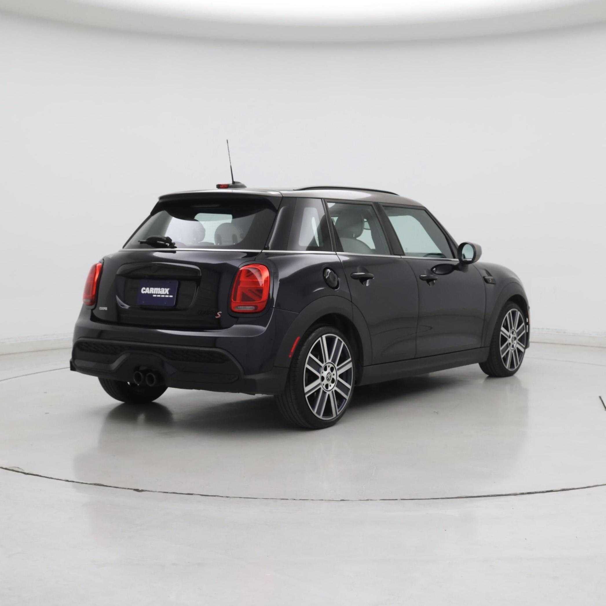 Thumbnail: 2023 MINI Cooper Hardtop - 8