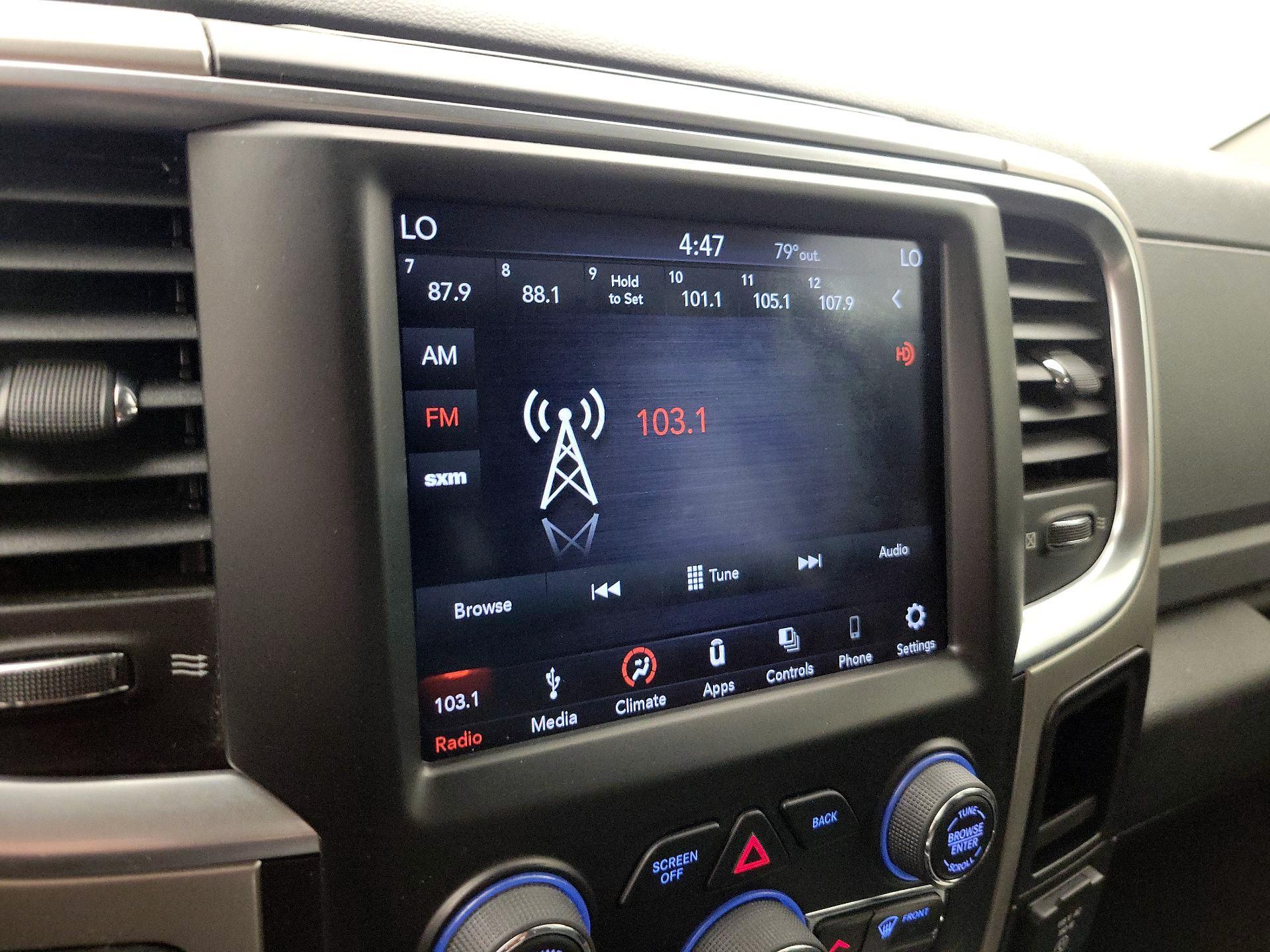 Thumbnail: 2019 RAM 1500 Classic - 15