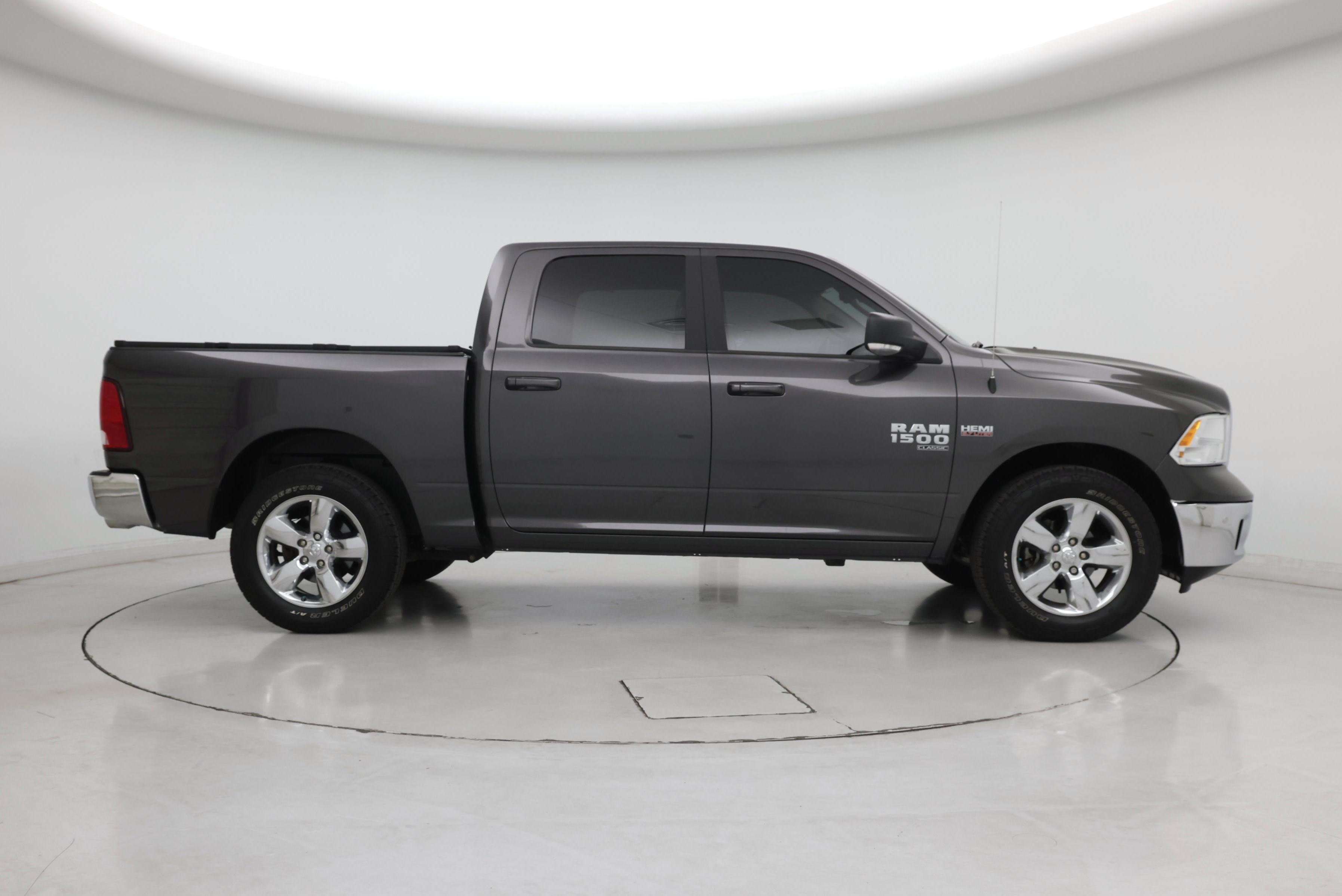 Thumbnail: 2019 RAM 1500 Classic - 7