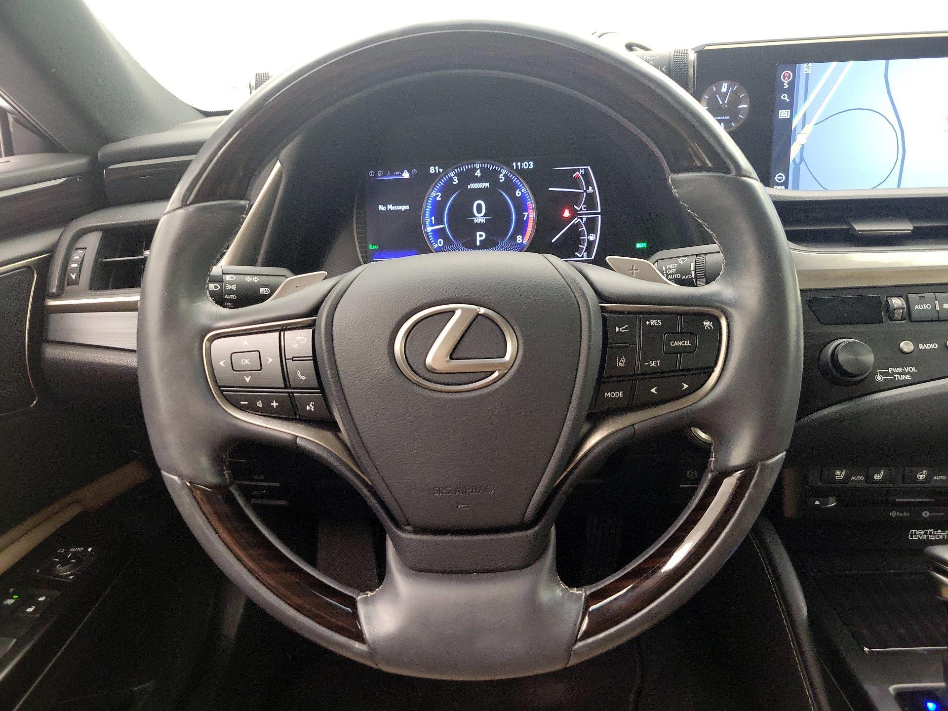 Thumbnail: 2020 Lexus ES - 10