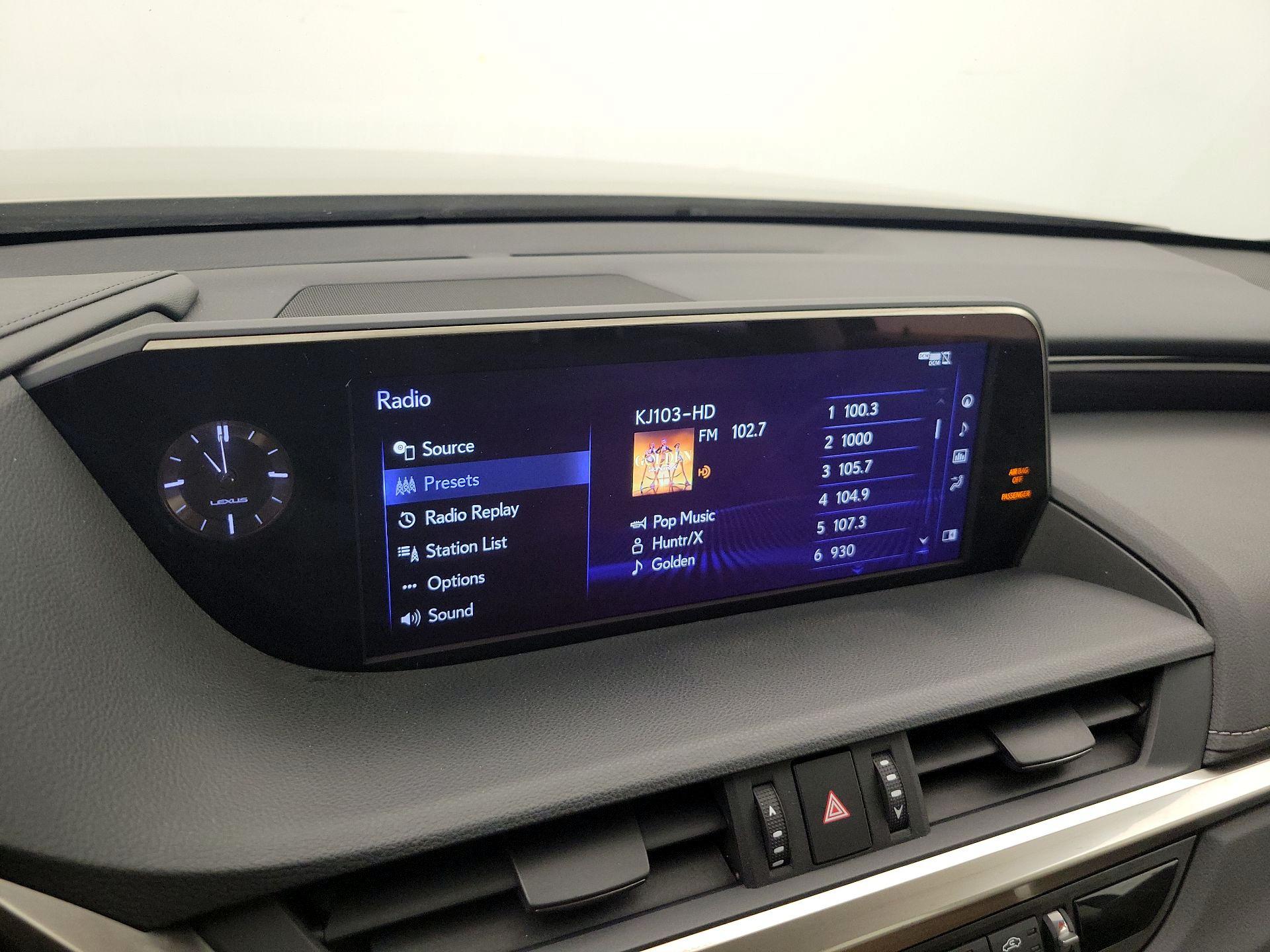 Thumbnail: 2020 Lexus ES - 15