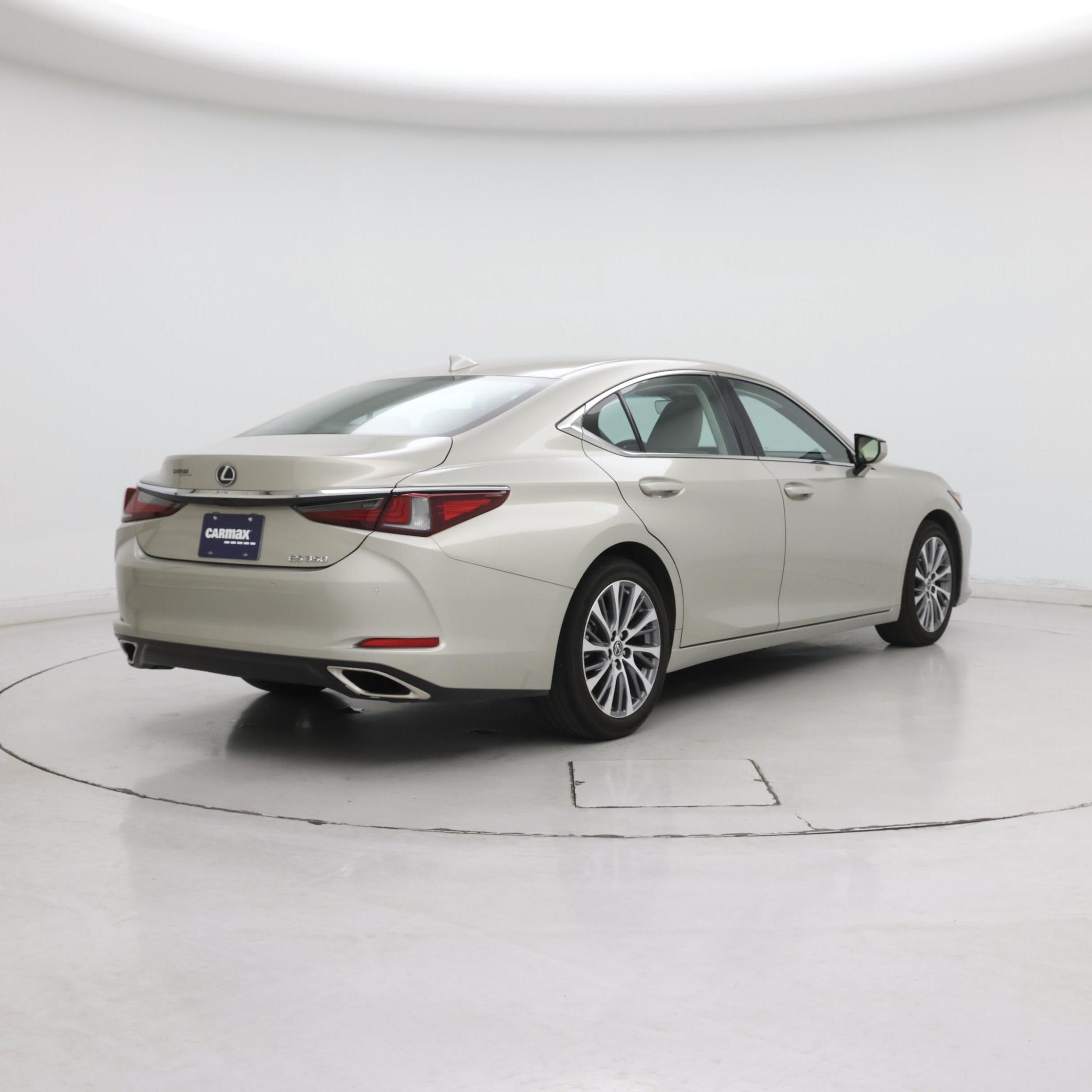 Thumbnail: 2020 Lexus ES - 8
