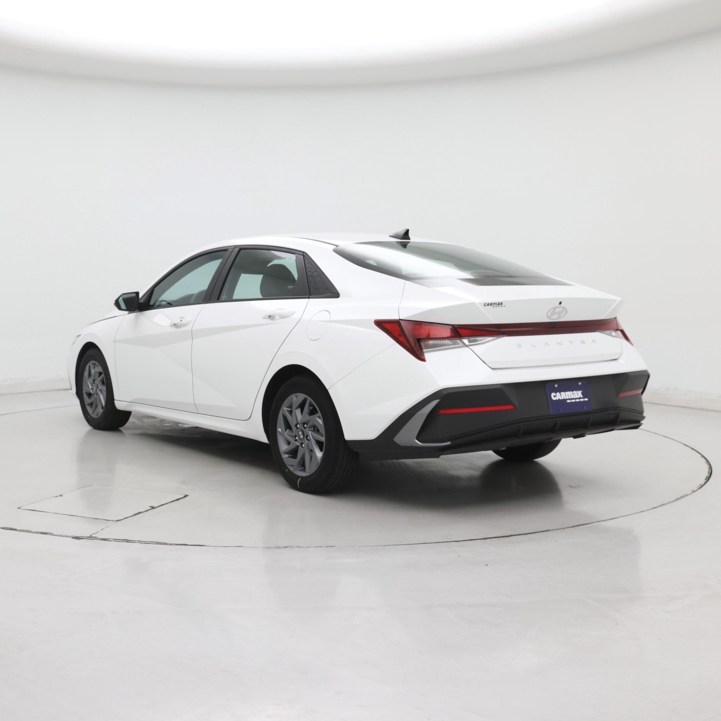 Thumbnail: 2024 Hyundai Elantra - 2