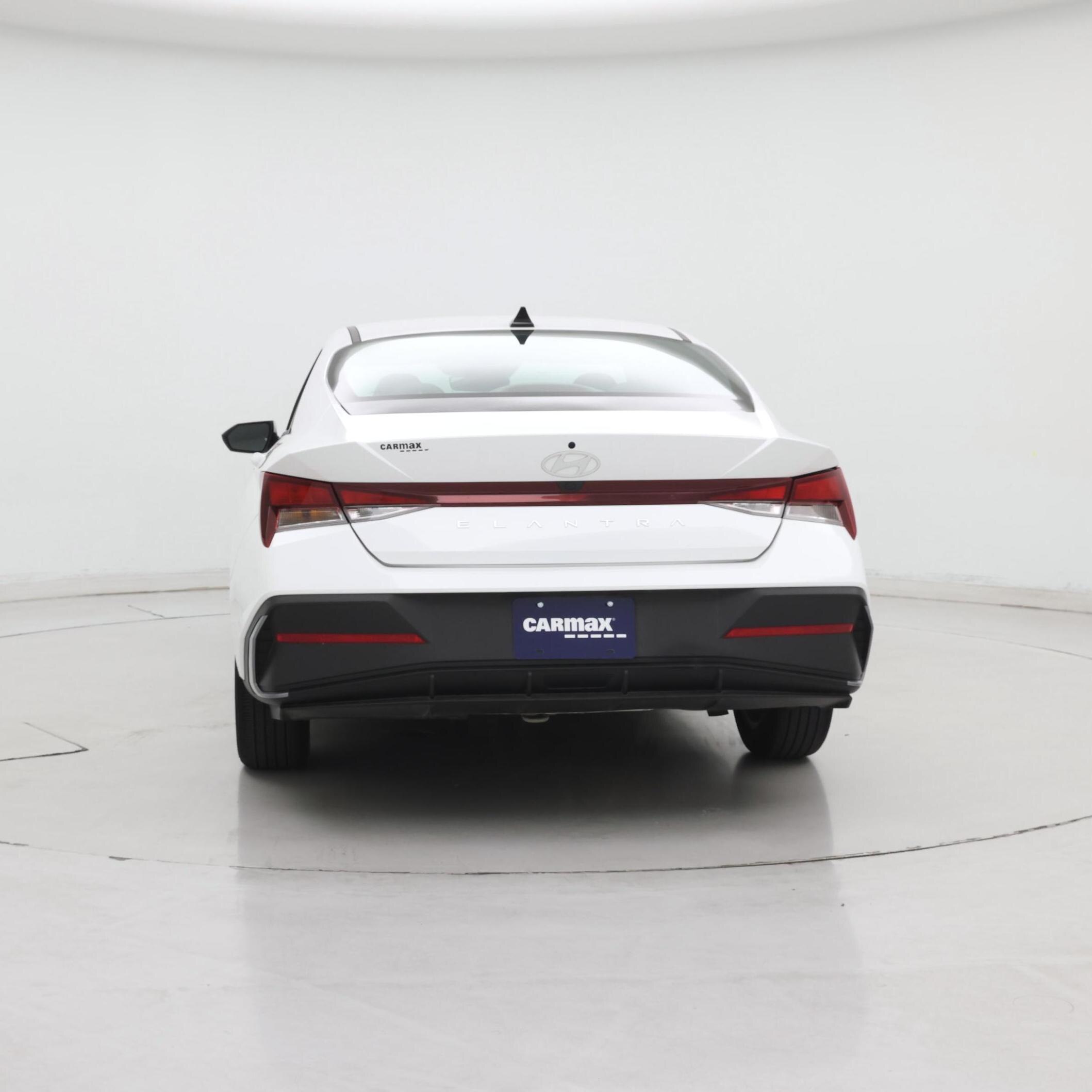 Thumbnail: 2024 Hyundai Elantra - 6