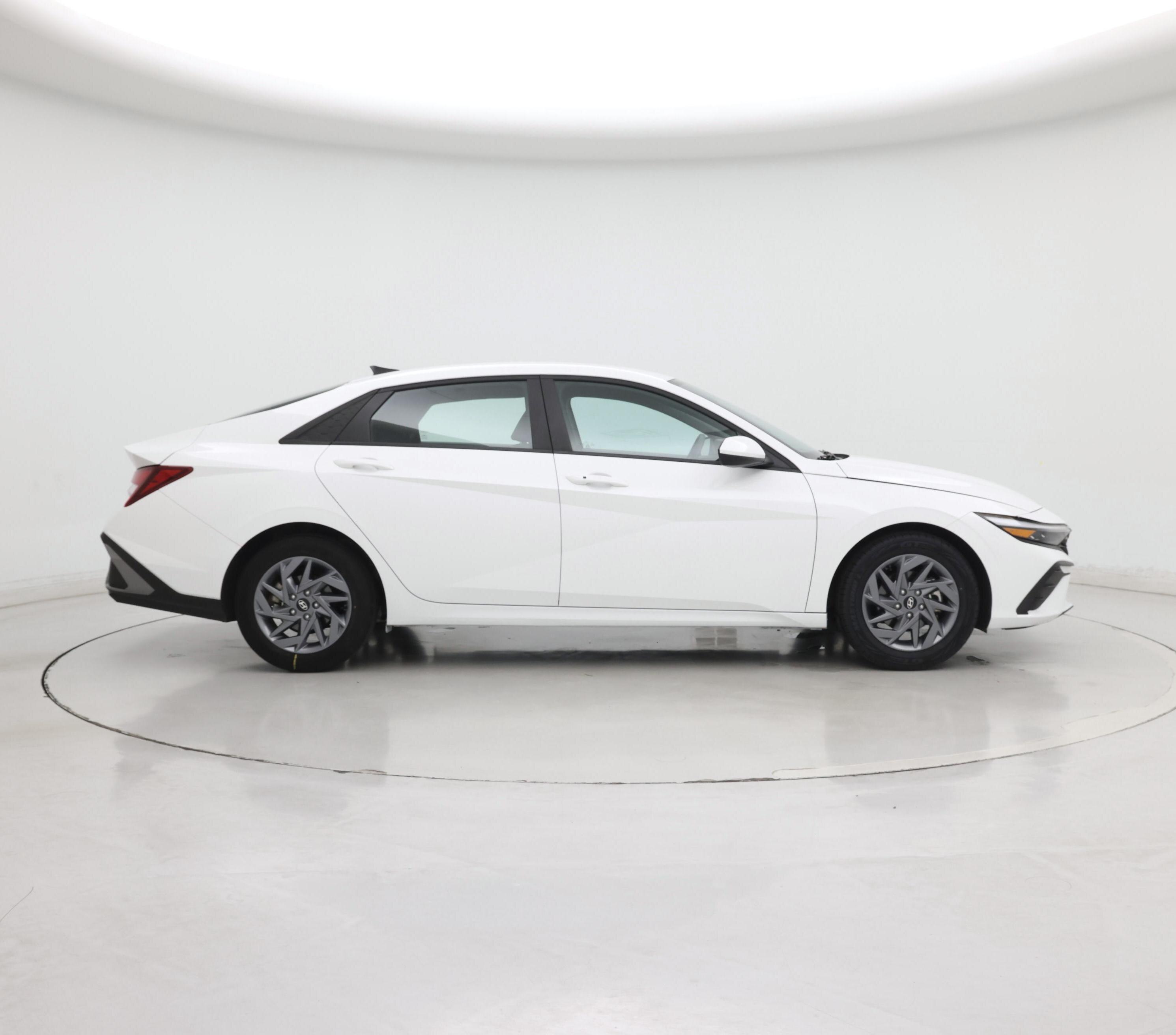 Thumbnail: 2024 Hyundai Elantra - 7