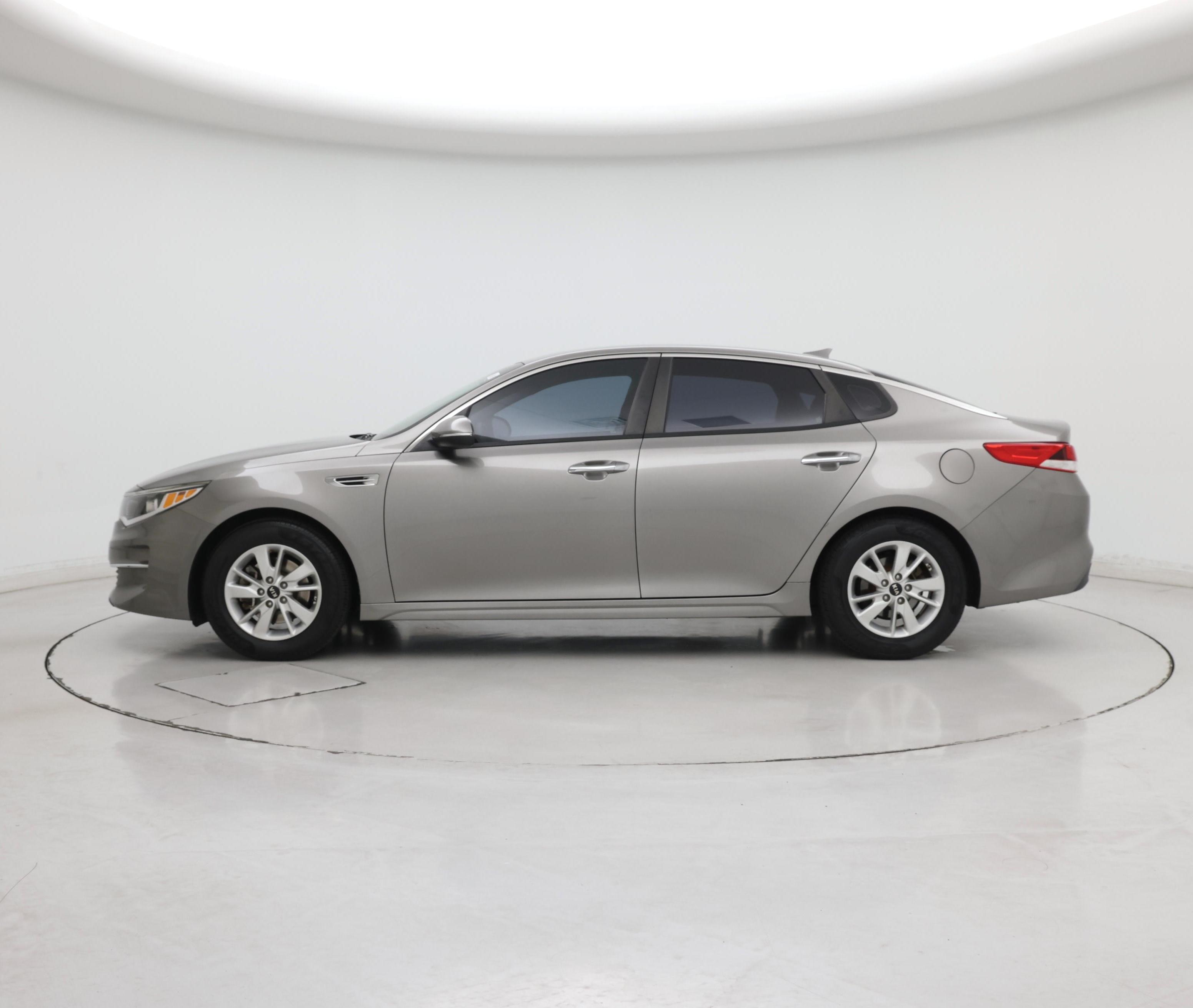 Thumbnail: 2018 Kia Optima - 3