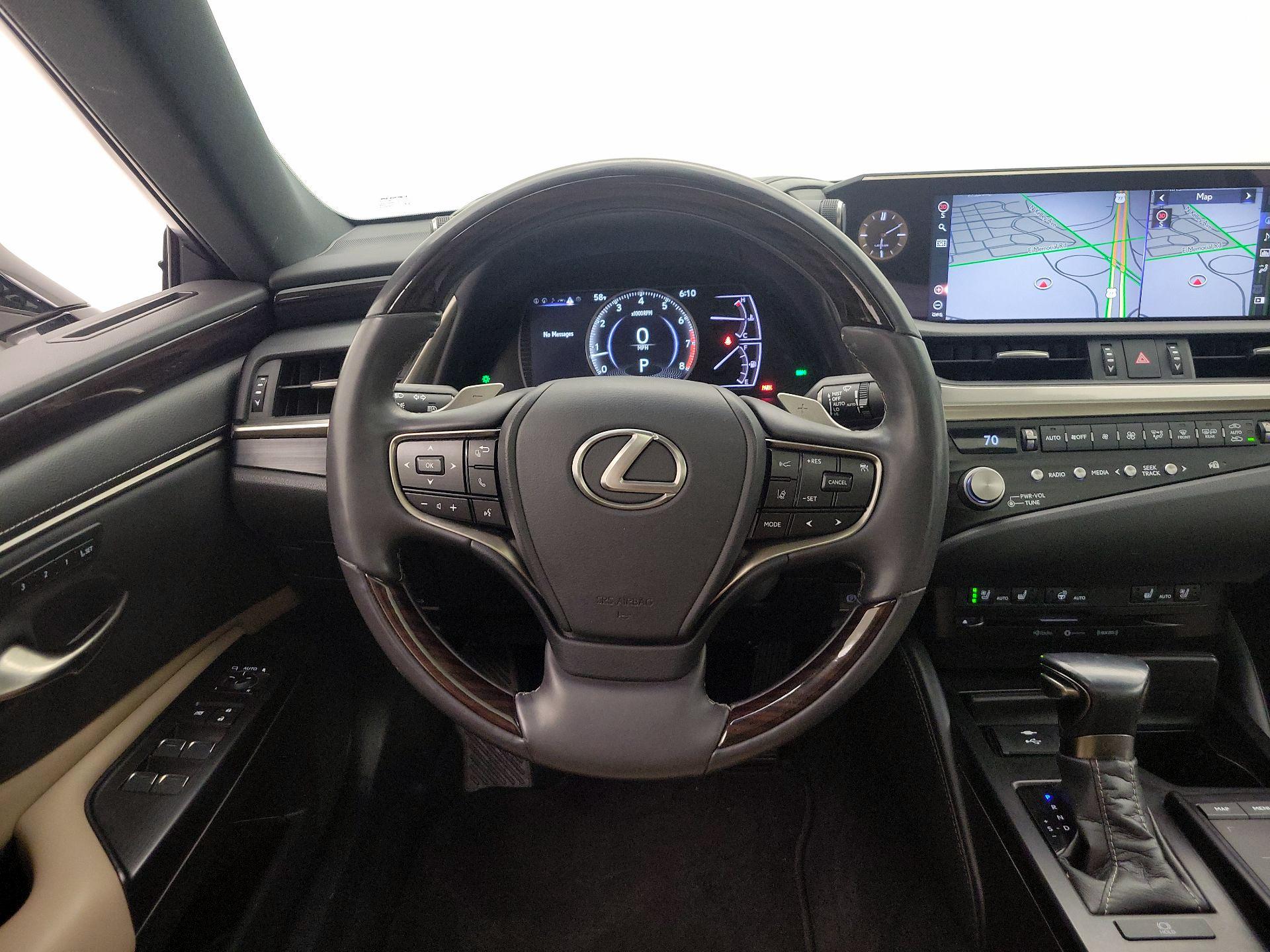 Thumbnail: 2021 Lexus ES - 10