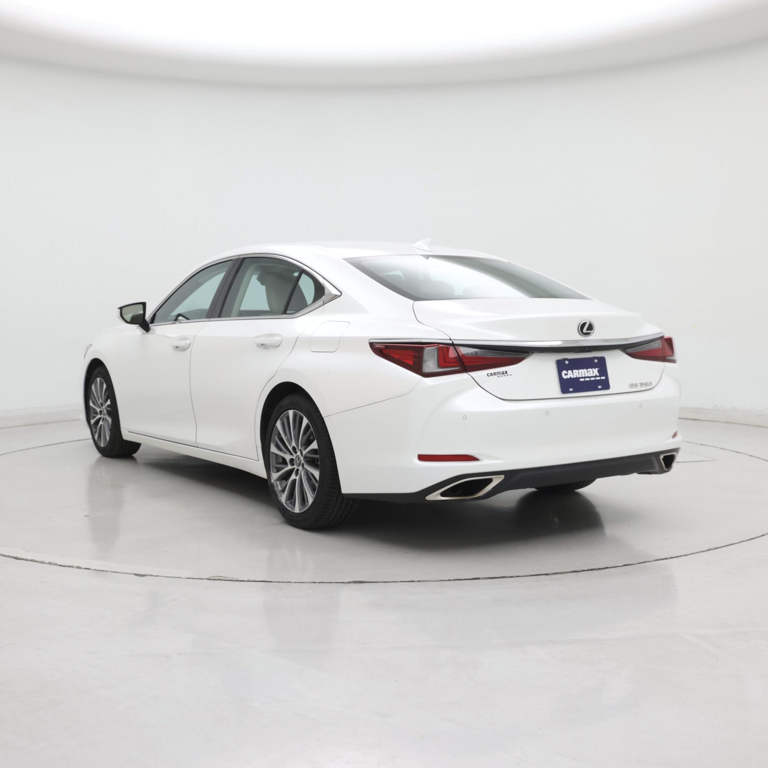 Thumbnail: 2021 Lexus ES - 2