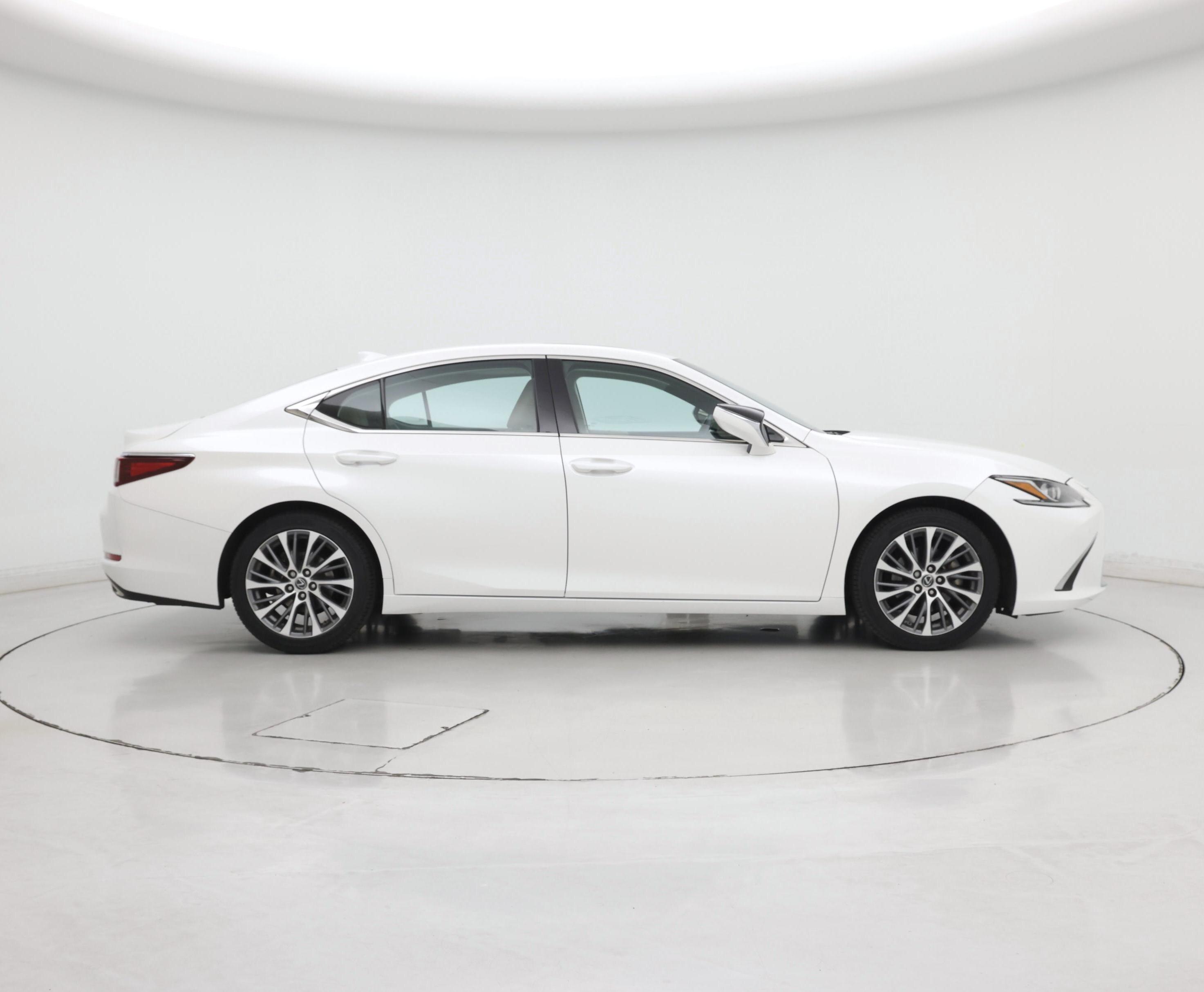 Thumbnail: 2021 Lexus ES - 7