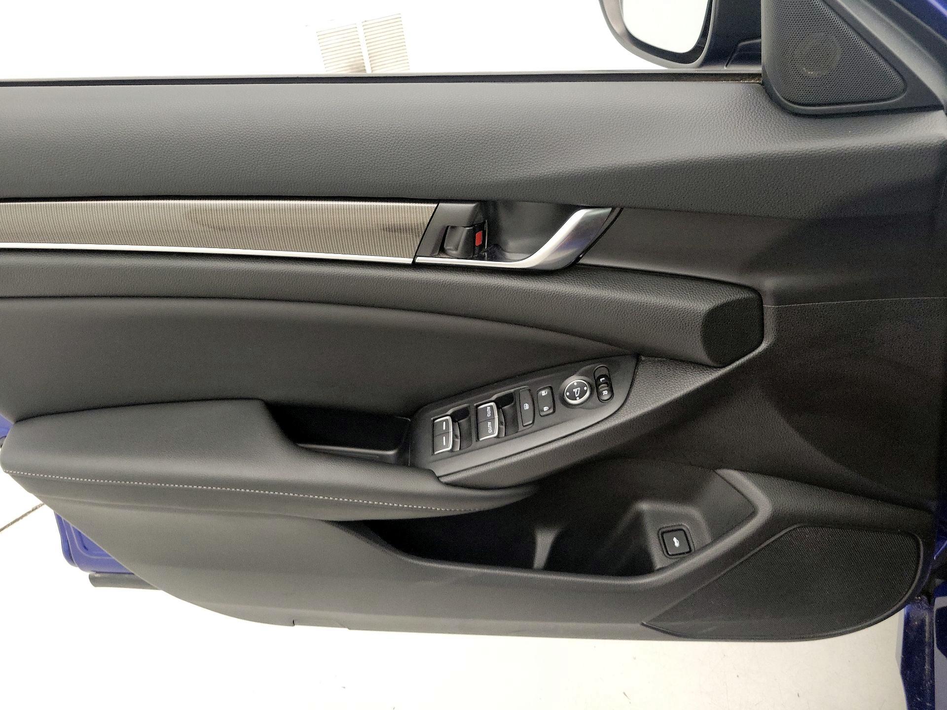 Thumbnail: 2019 Honda Accord - 12