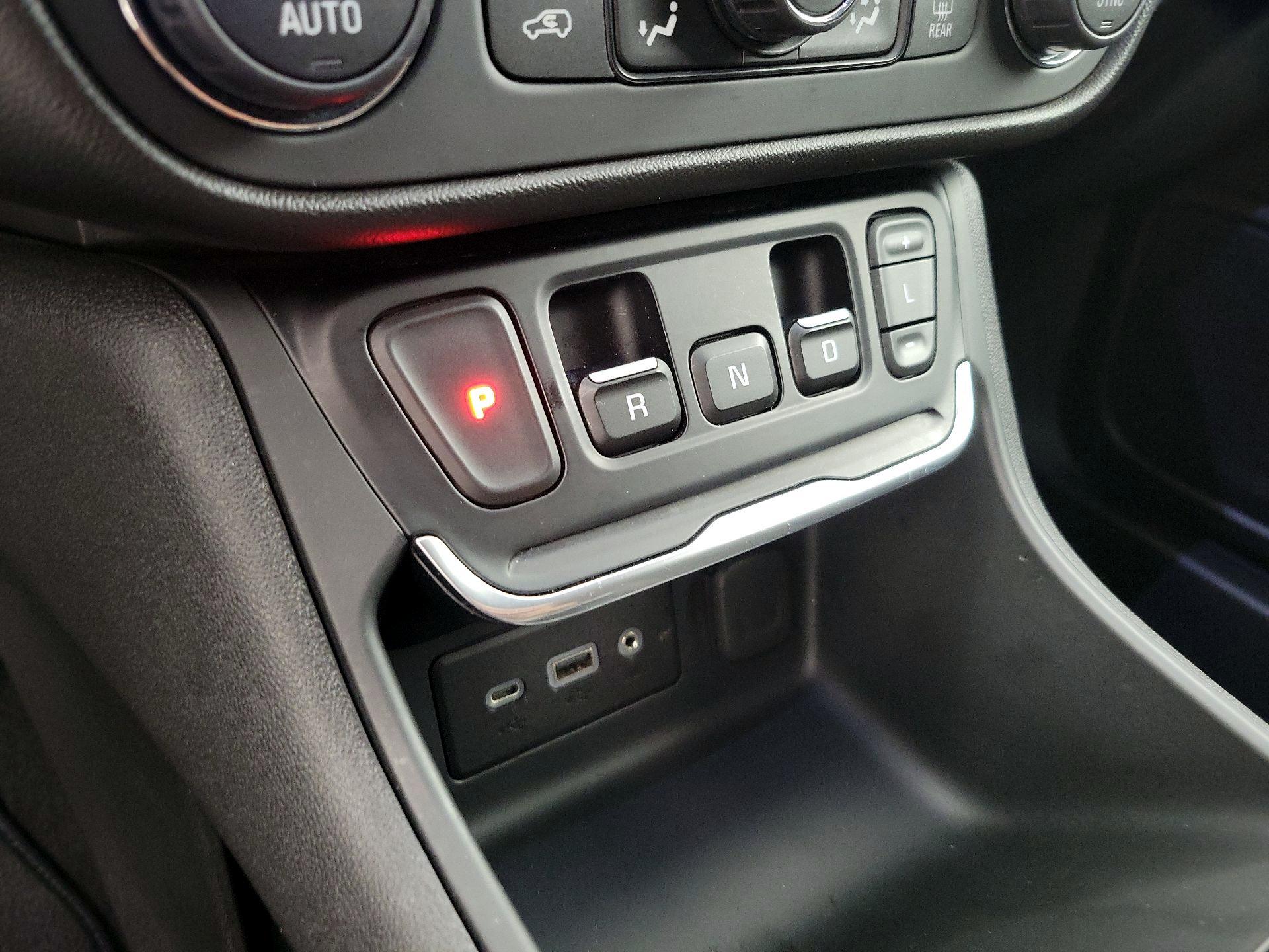 Thumbnail: 2021 GMC Terrain - 17