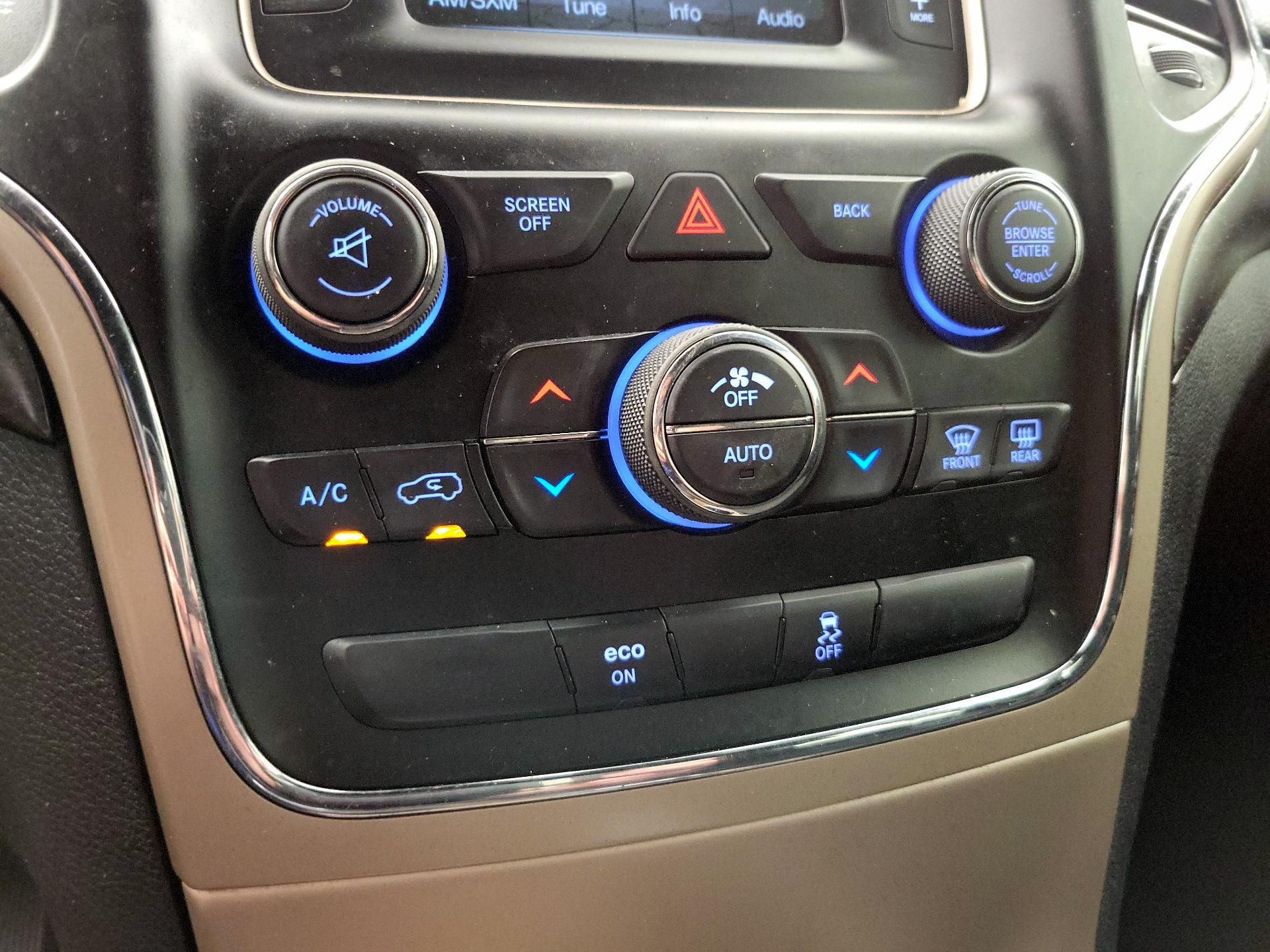 Thumbnail: 2015 Jeep Grand Cherokee - 15