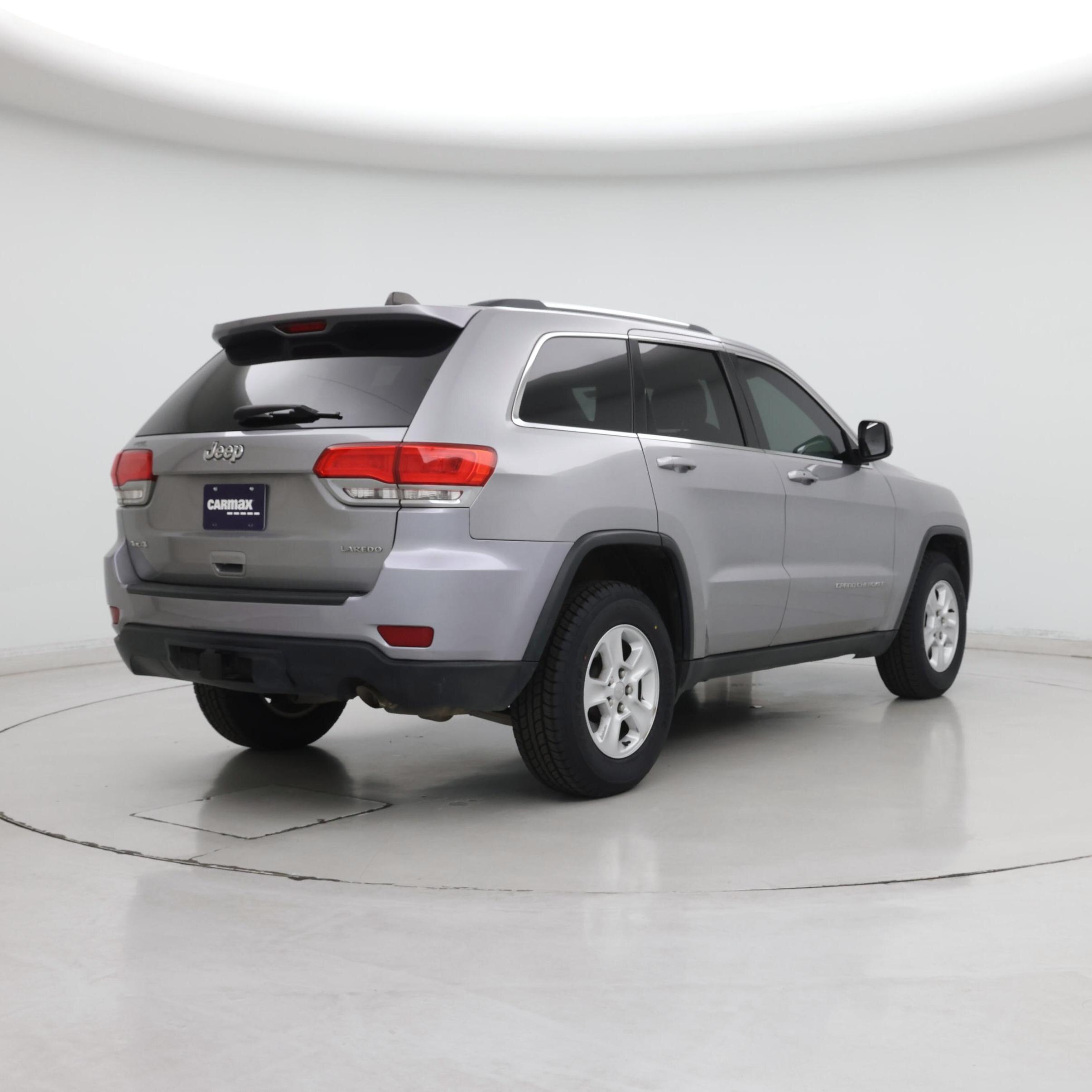 Thumbnail: 2015 Jeep Grand Cherokee - 8