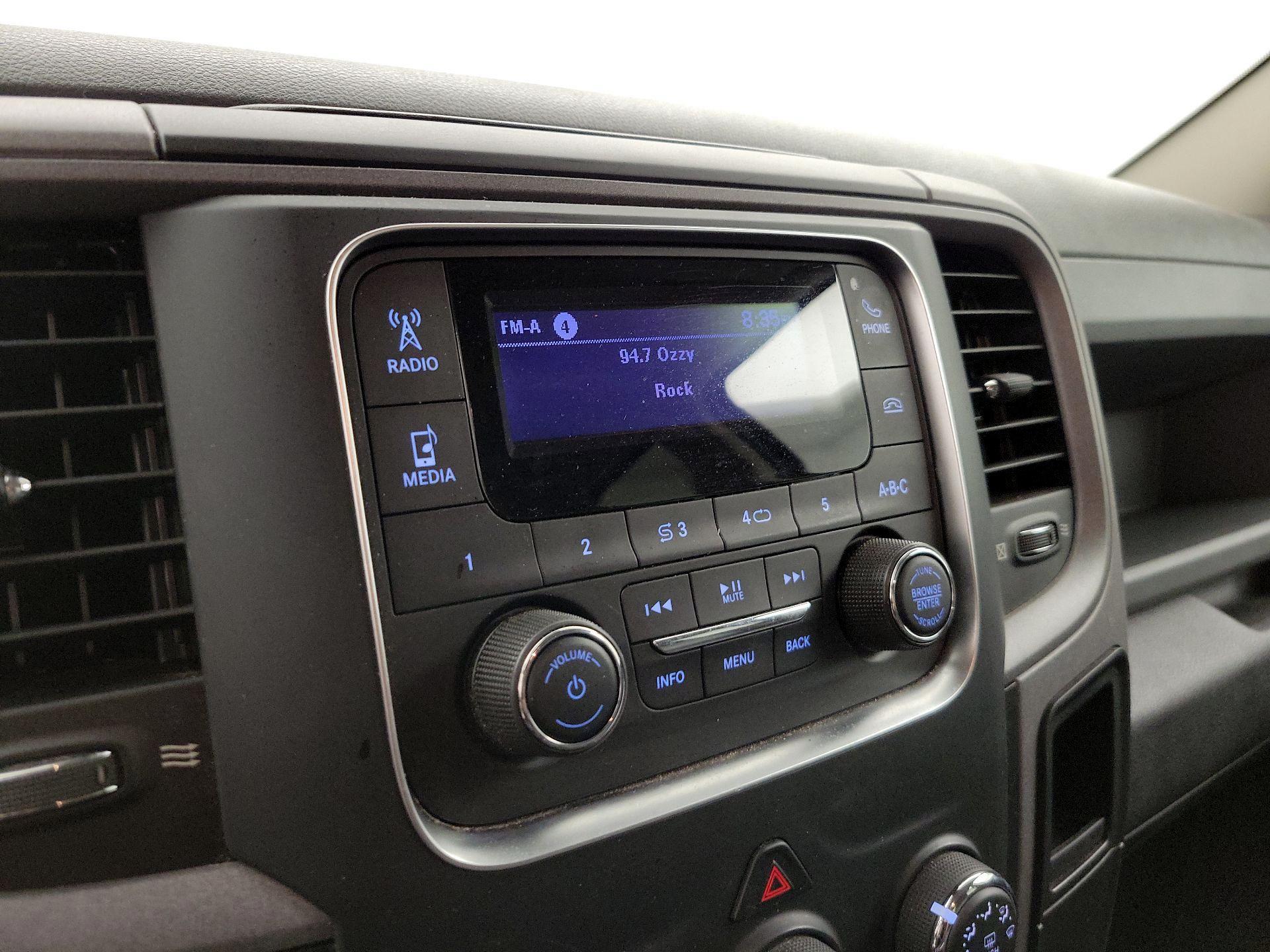 Thumbnail: 2019 RAM 1500 Classic - 15