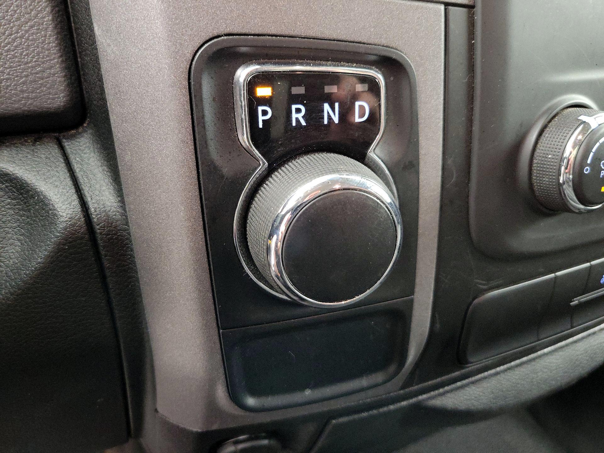 Thumbnail: 2019 RAM 1500 Classic - 17
