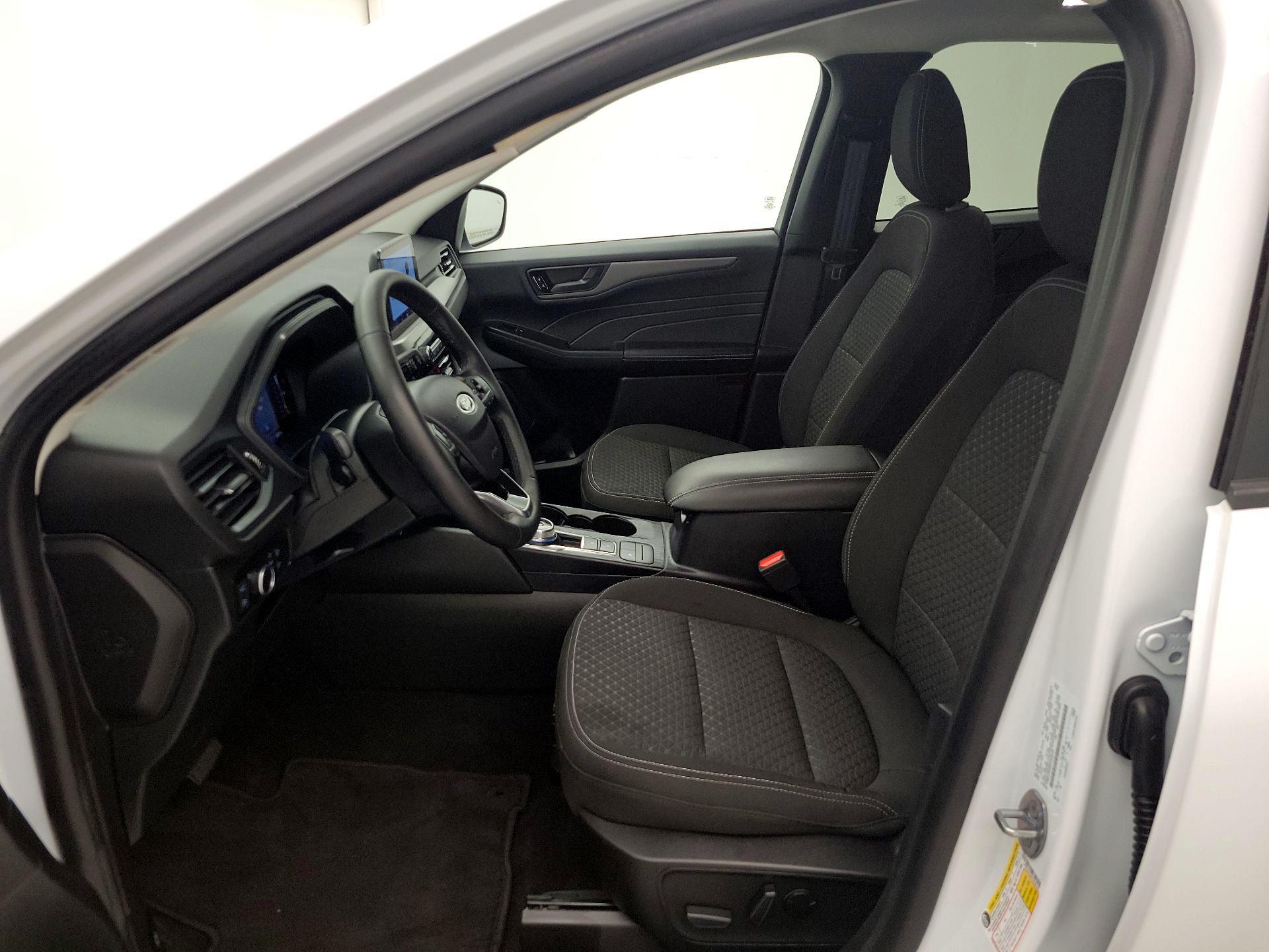 Thumbnail: 2023 Ford Escape - 11