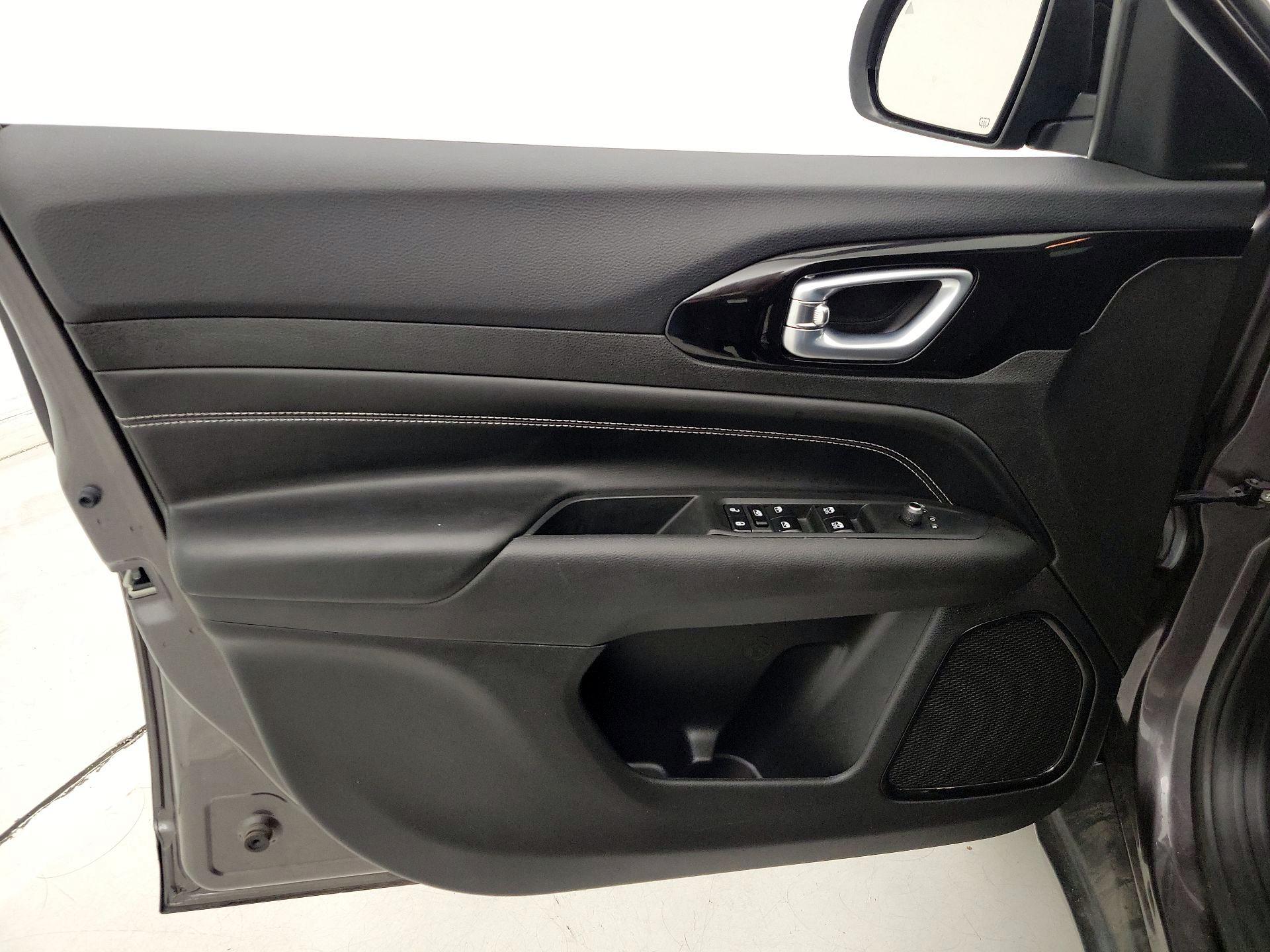 Thumbnail: 2023 Jeep Compass - 12