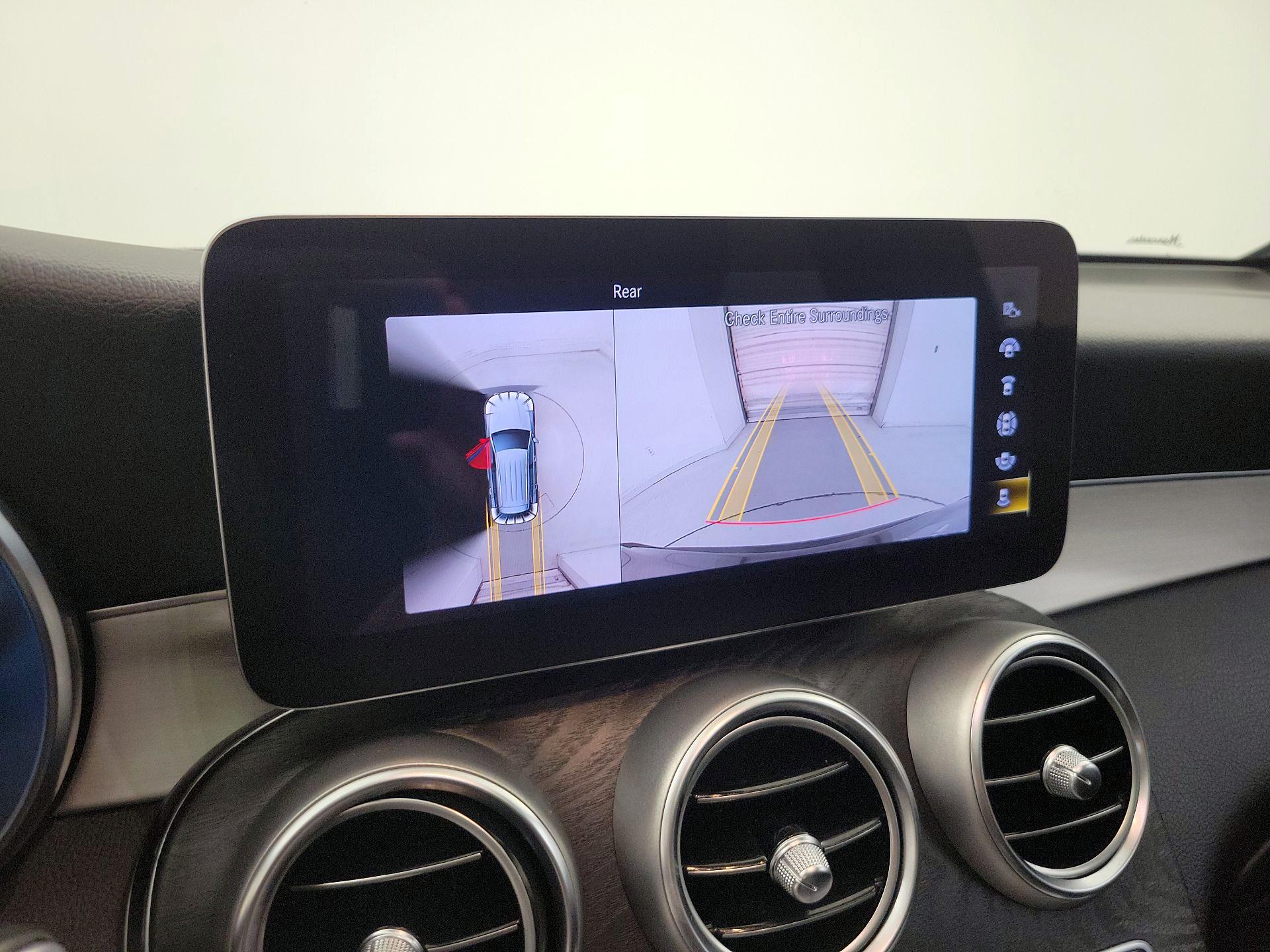 Thumbnail: 2022 Mercedes-Benz GLC - 14