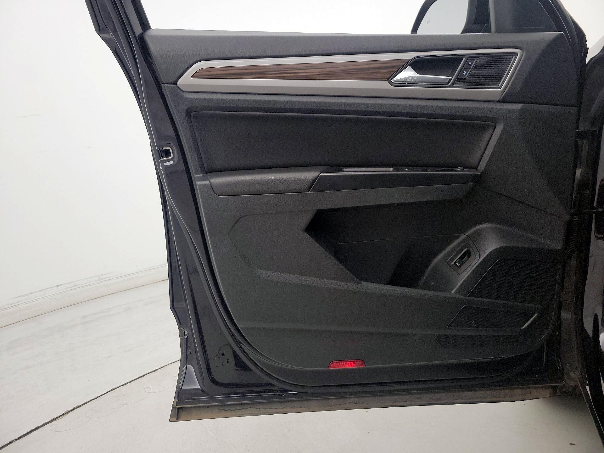 Thumbnail: 2021 Volkswagen Atlas - 12