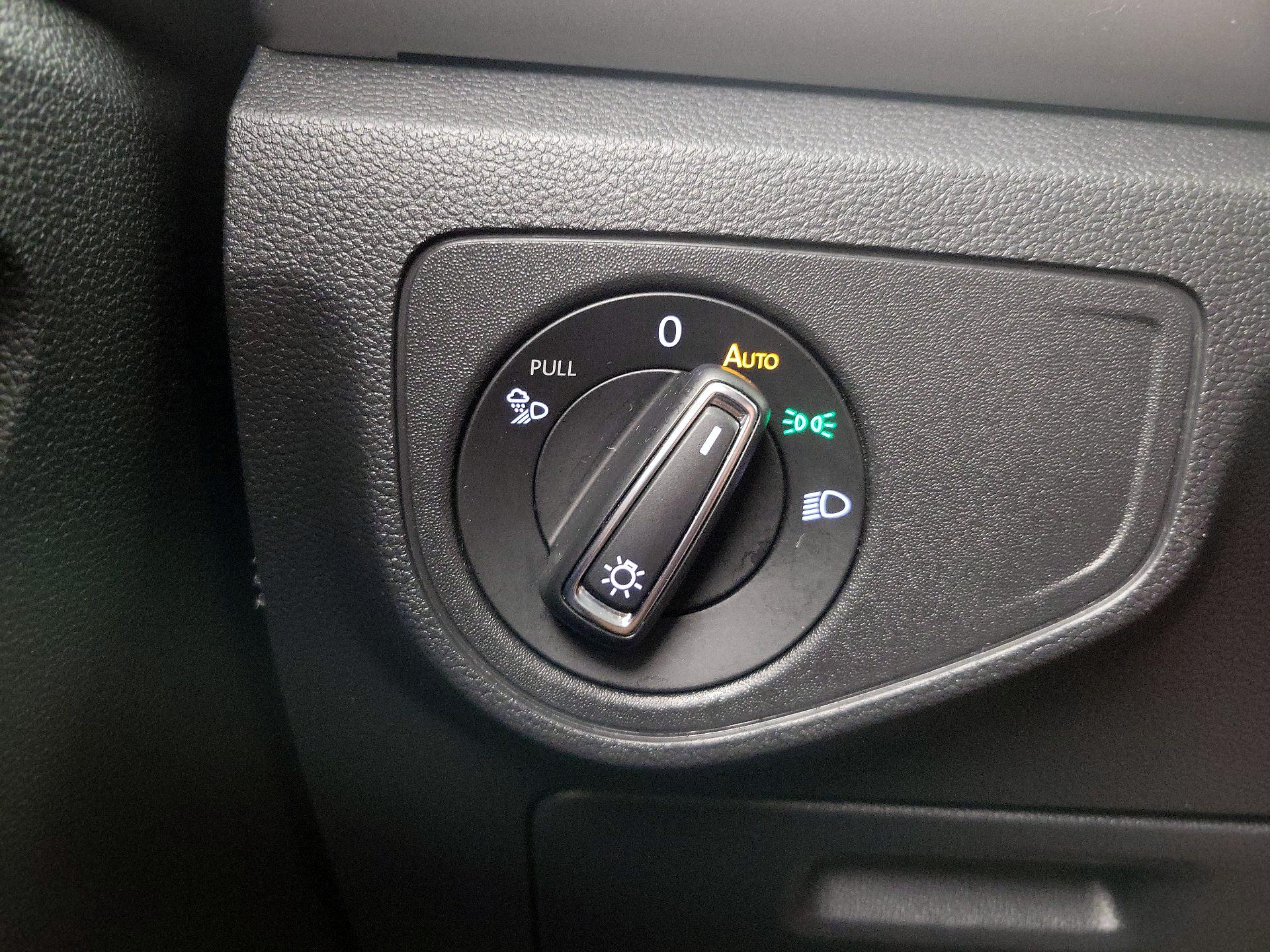 Thumbnail: 2021 Volkswagen Atlas - 13