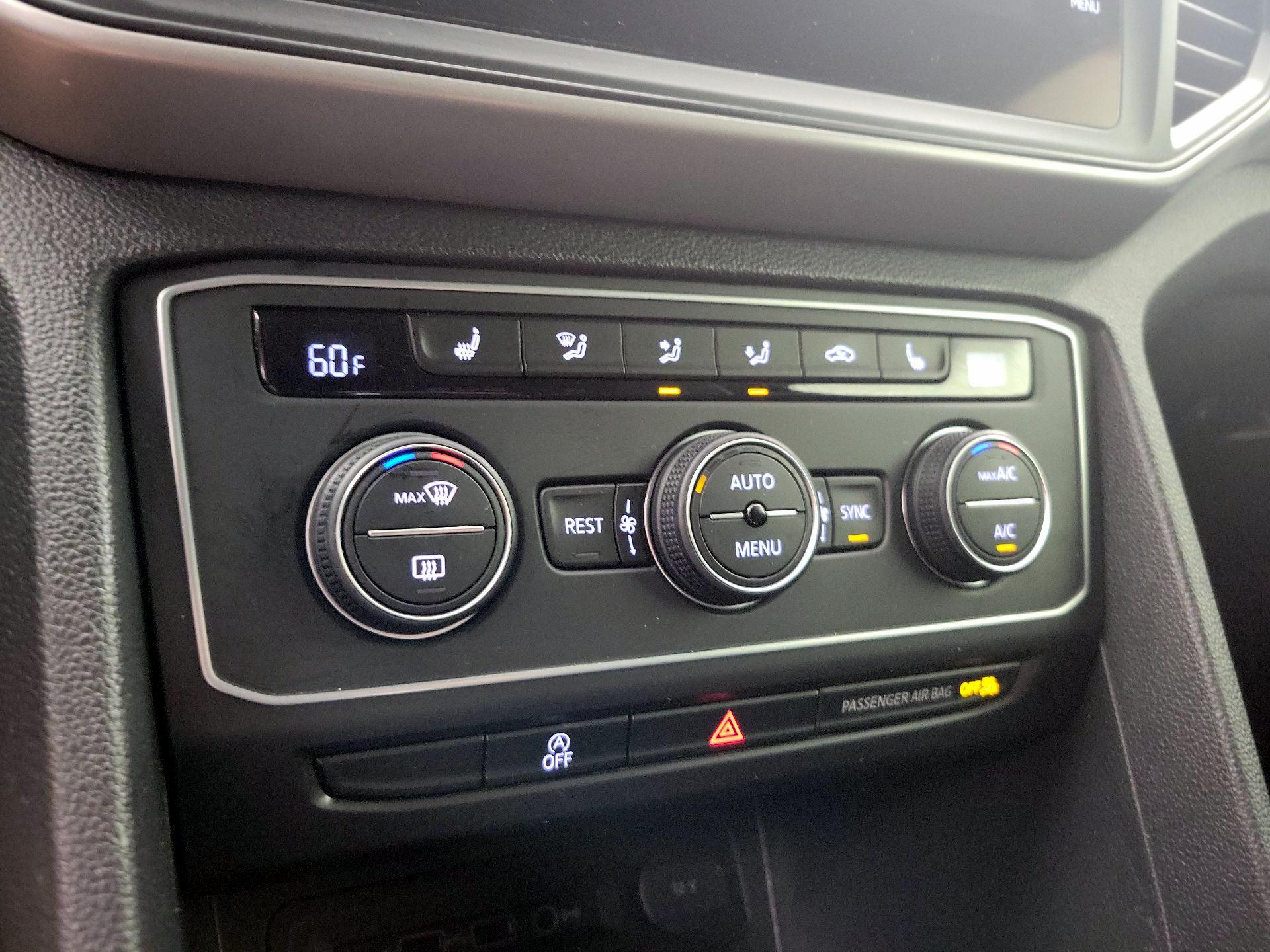 Thumbnail: 2021 Volkswagen Atlas - 16