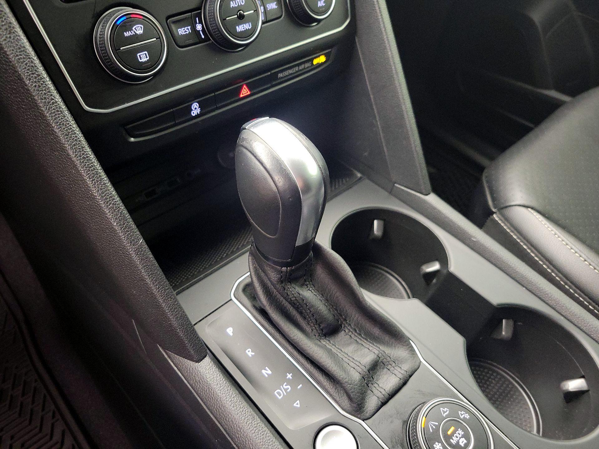 Thumbnail: 2021 Volkswagen Atlas - 17