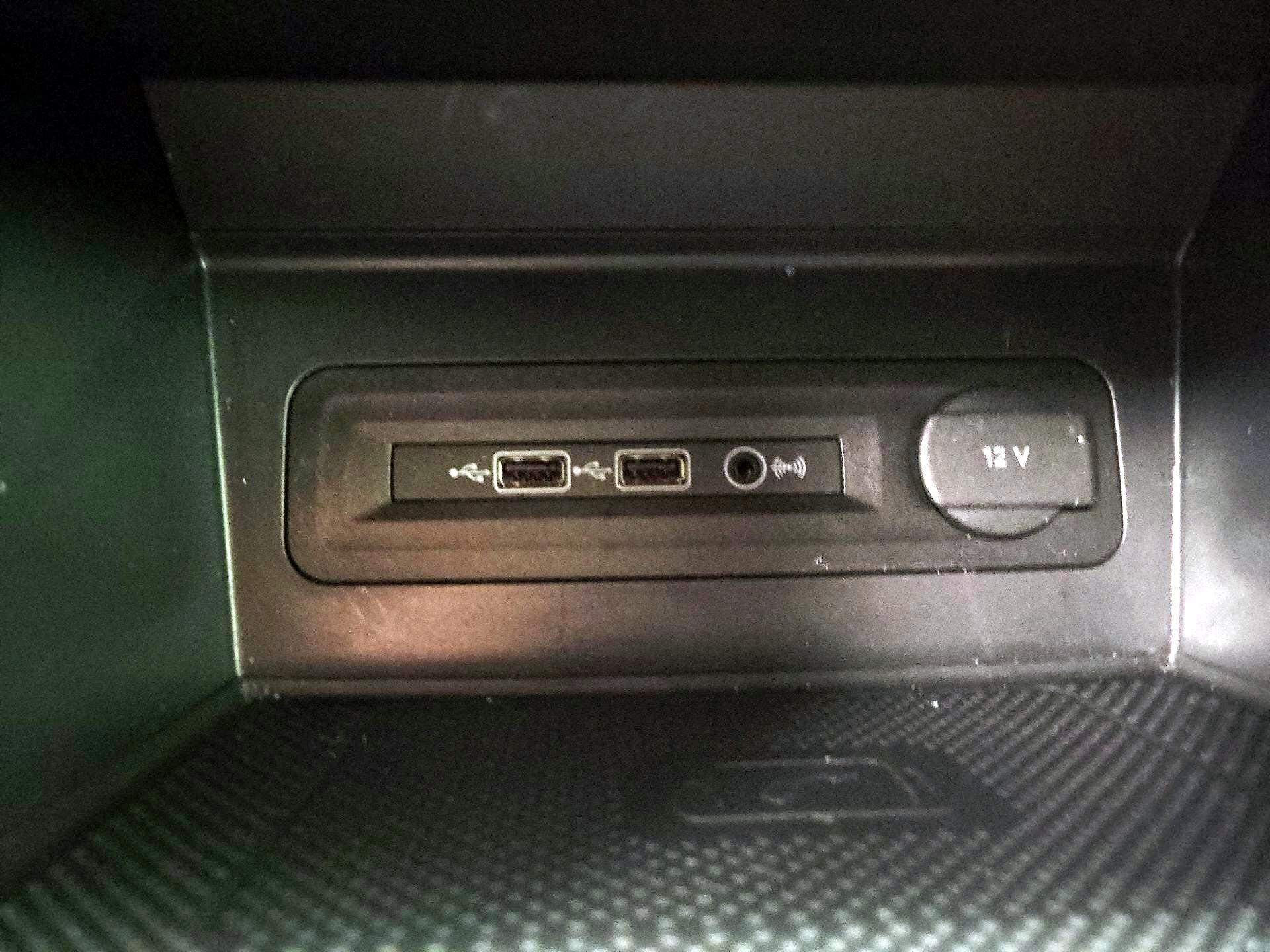 Thumbnail: 2021 Volkswagen Atlas - 18