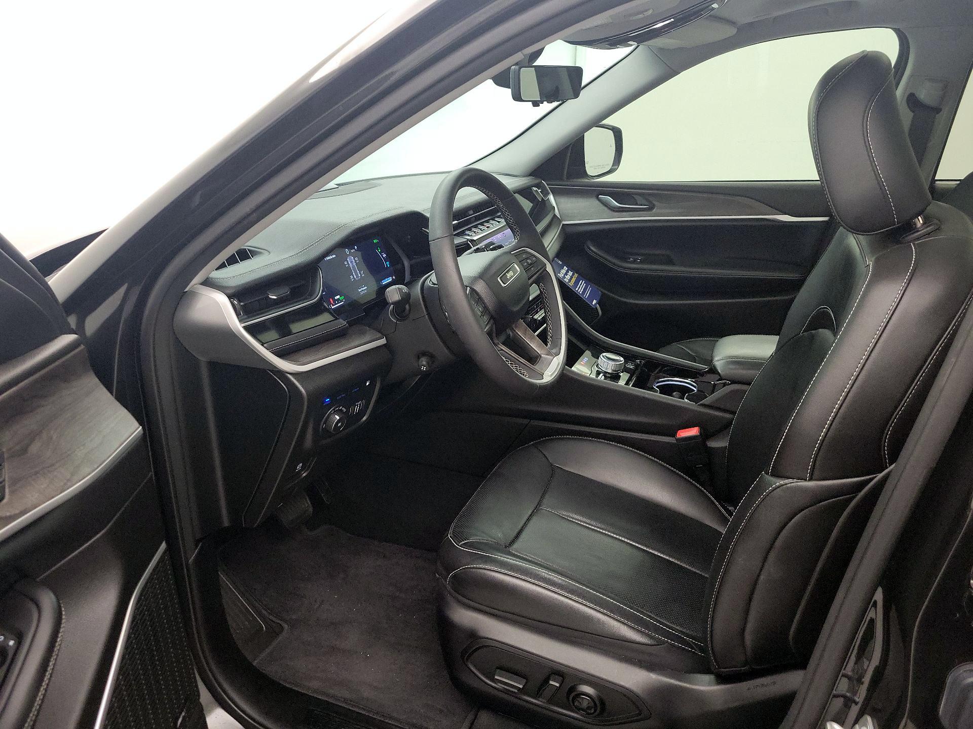 Thumbnail: 2023 Jeep Grand Cherokee - 11