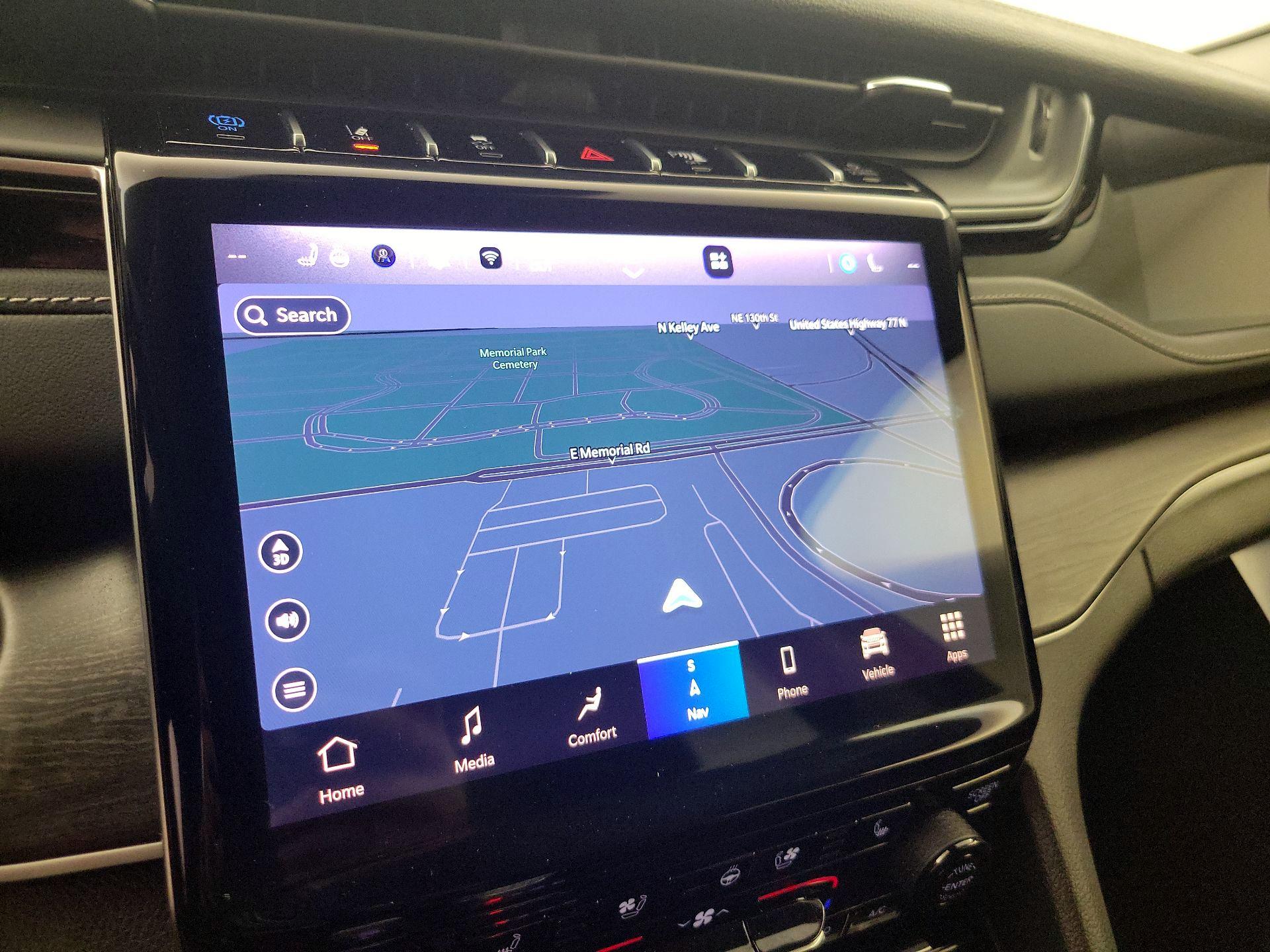 Thumbnail: 2023 Jeep Grand Cherokee - 14