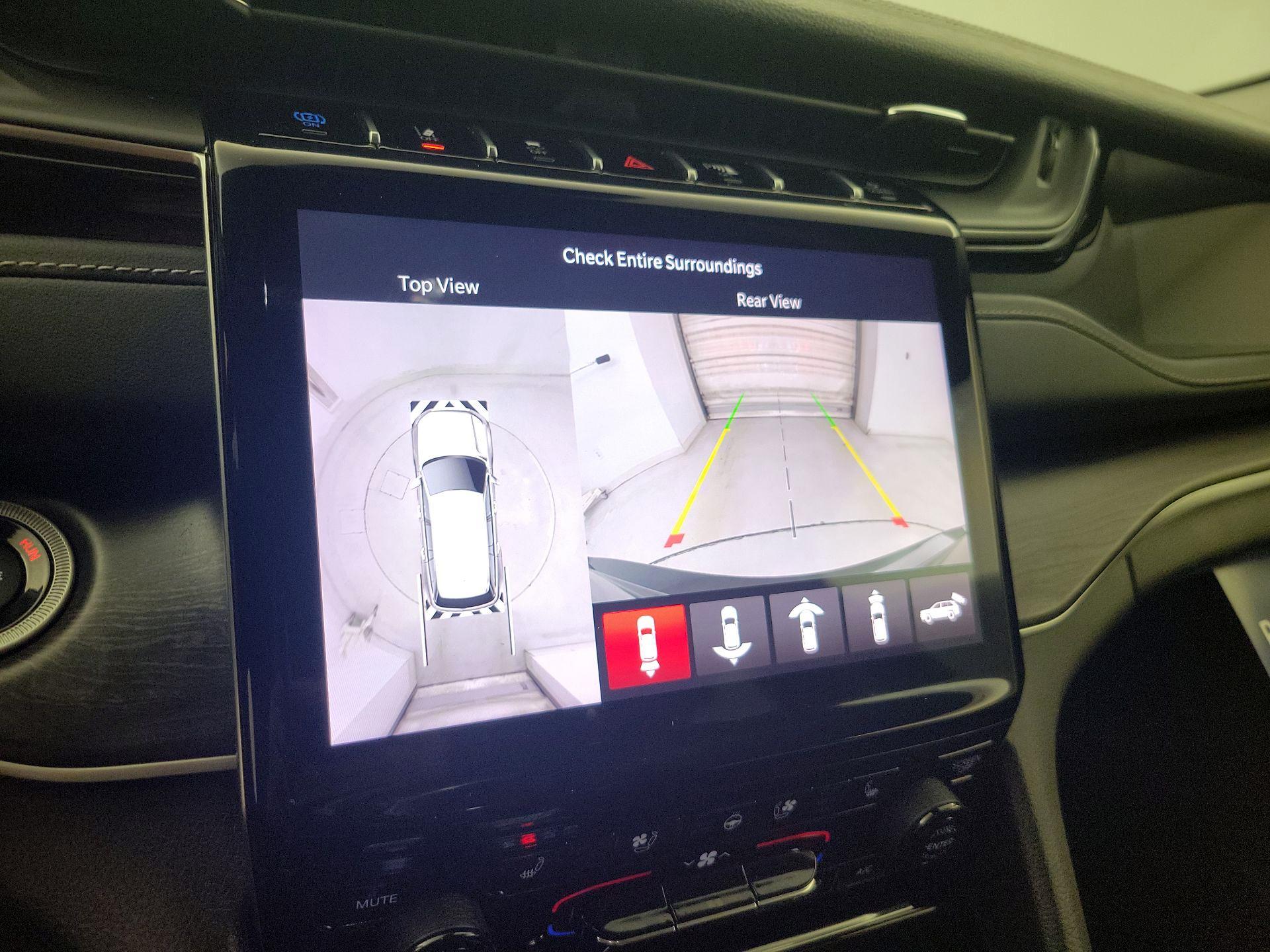 Thumbnail: 2023 Jeep Grand Cherokee - 15