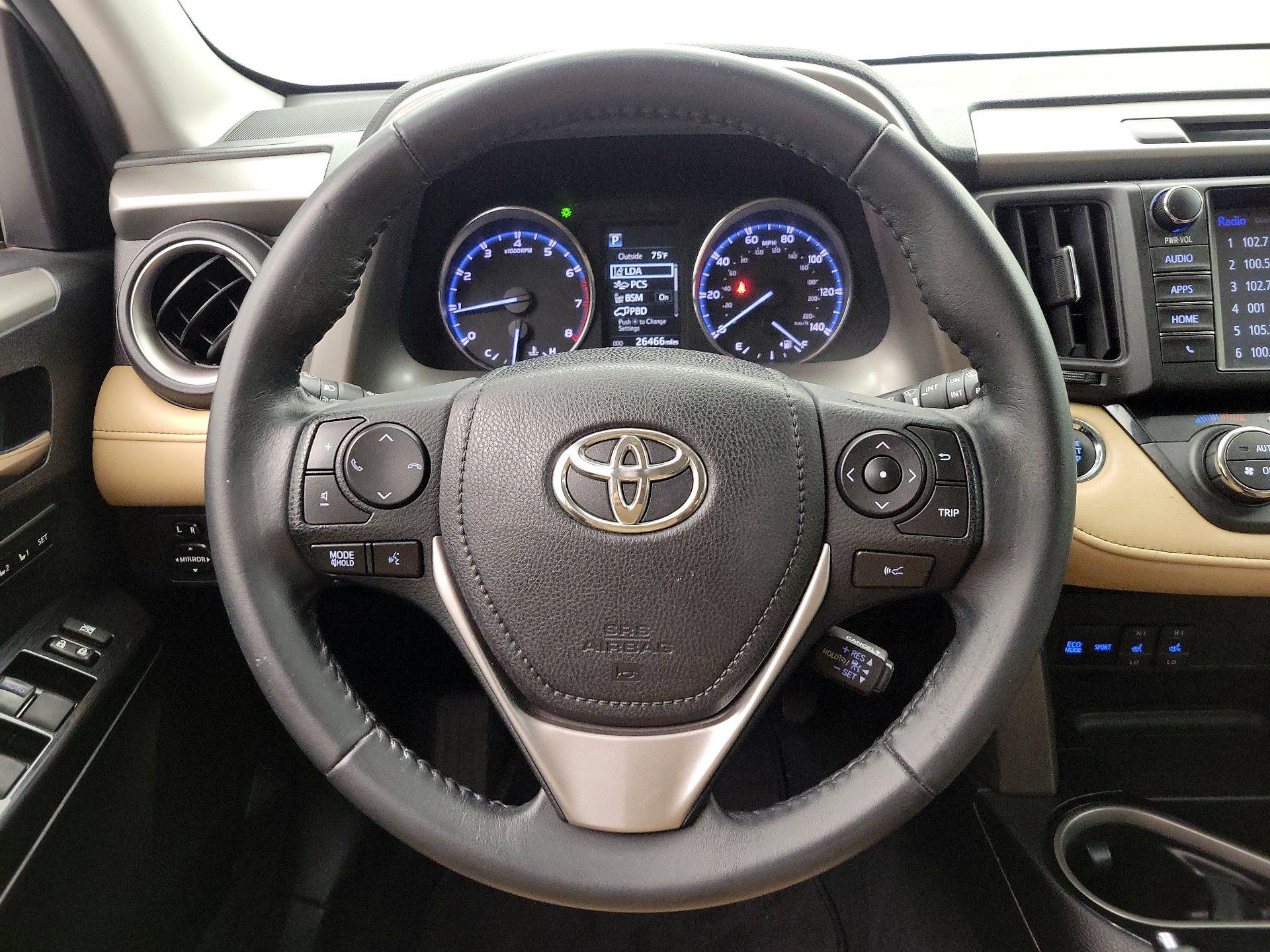 Thumbnail: 2018 Toyota RAV4 - 10