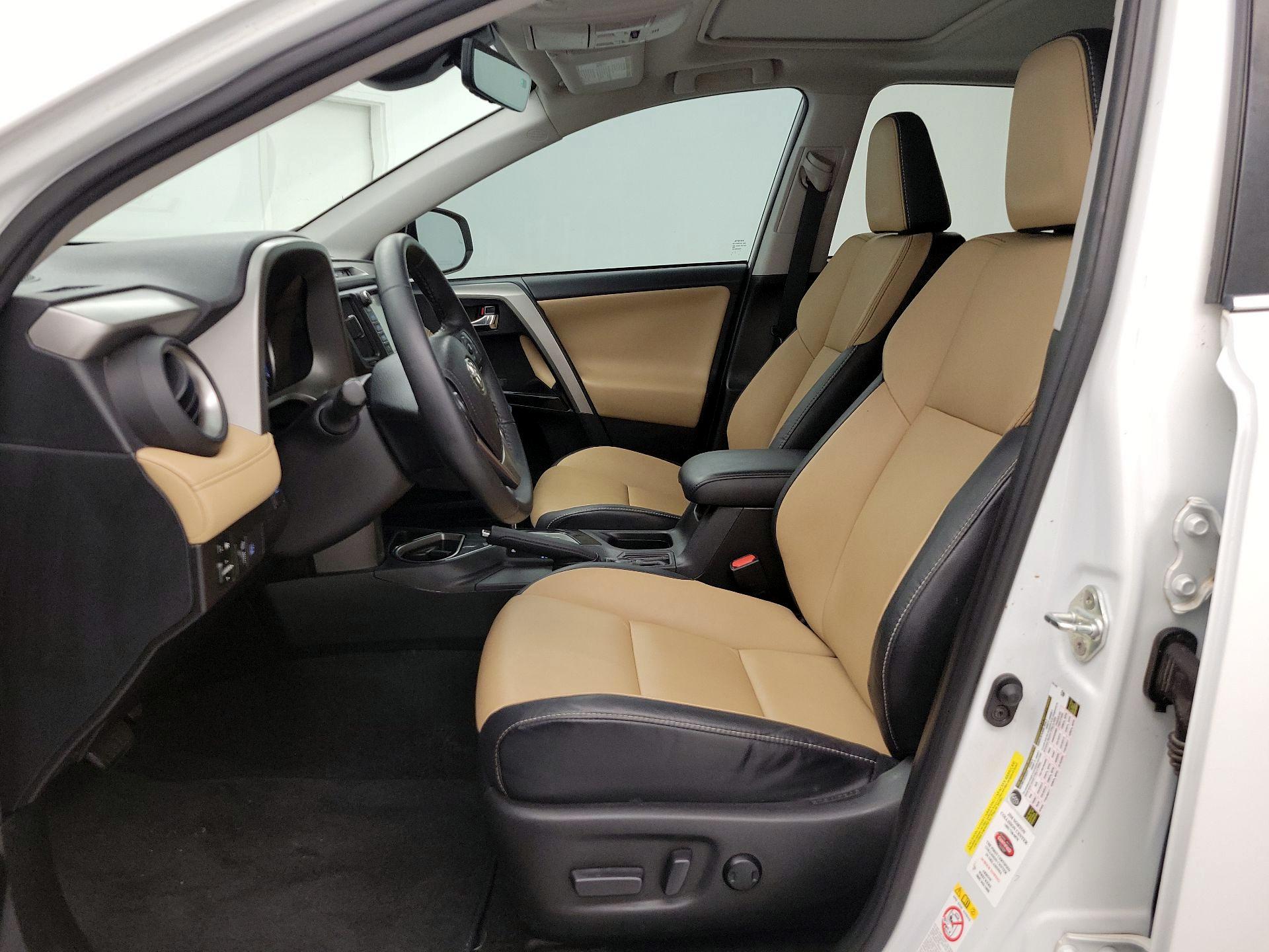 Thumbnail: 2018 Toyota RAV4 - 11