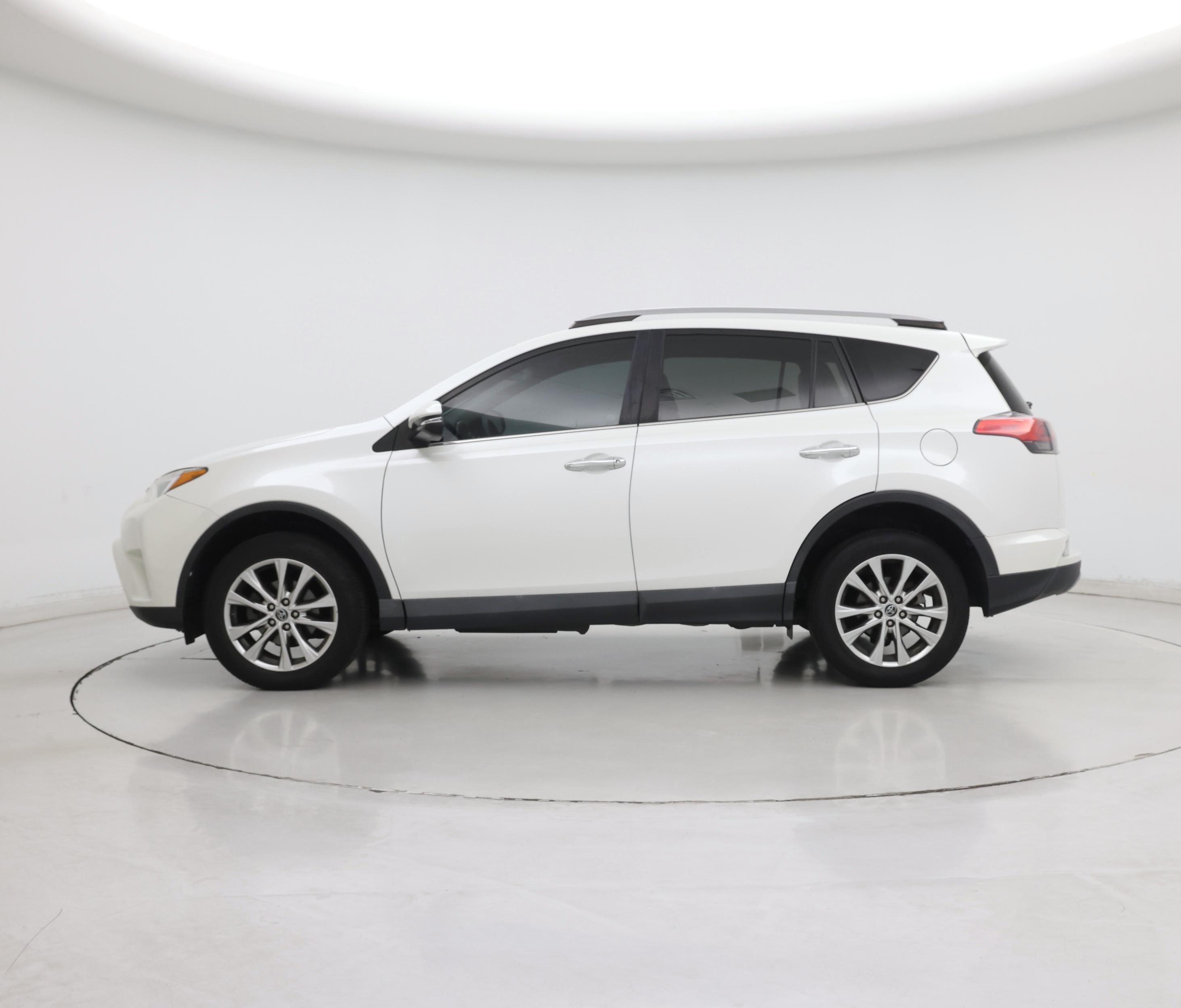 Thumbnail: 2018 Toyota RAV4 - 3