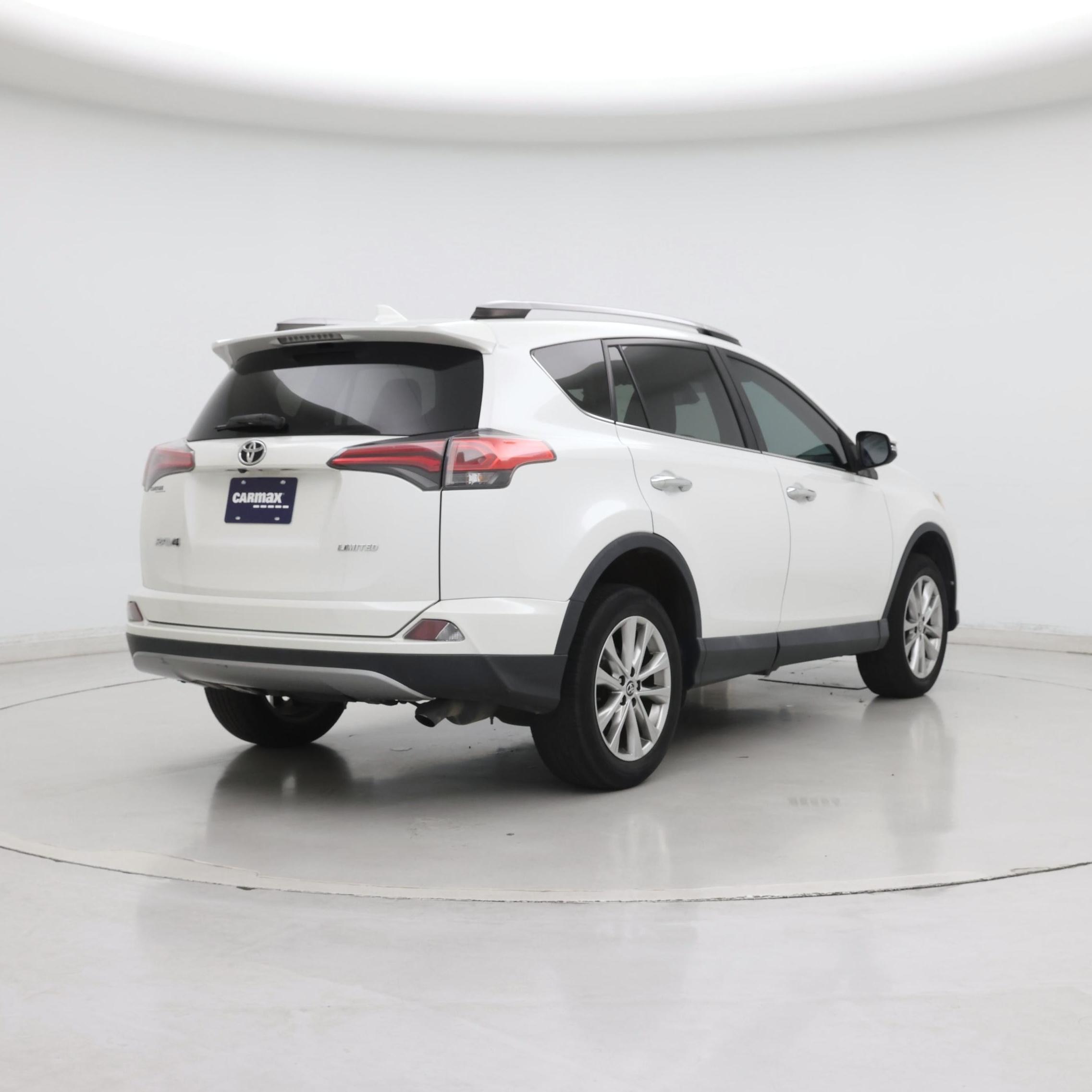 Thumbnail: 2018 Toyota RAV4 - 8
