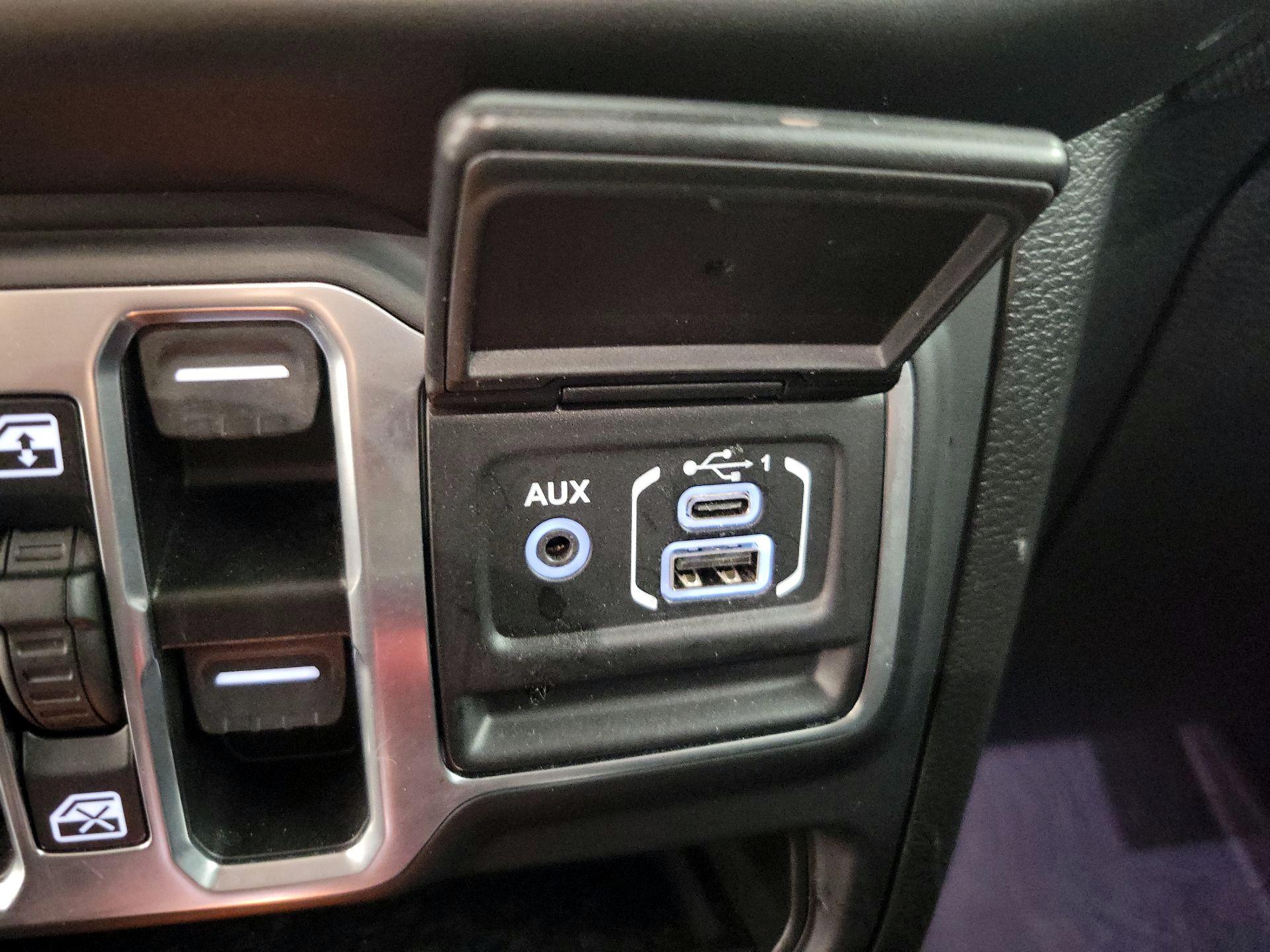 Thumbnail: 2023 Jeep Wrangler - 18