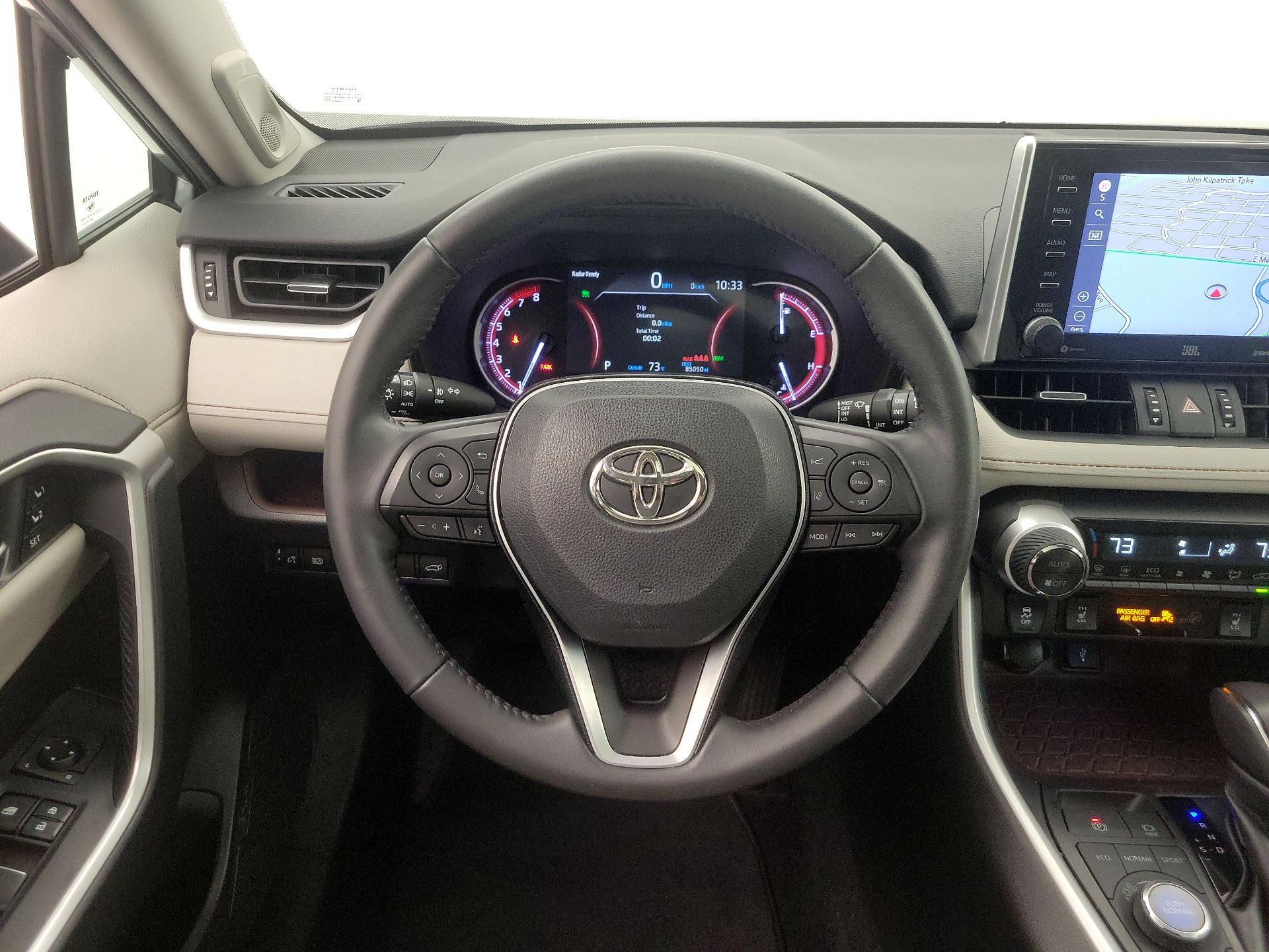 Thumbnail: 2020 Toyota RAV4 - 10