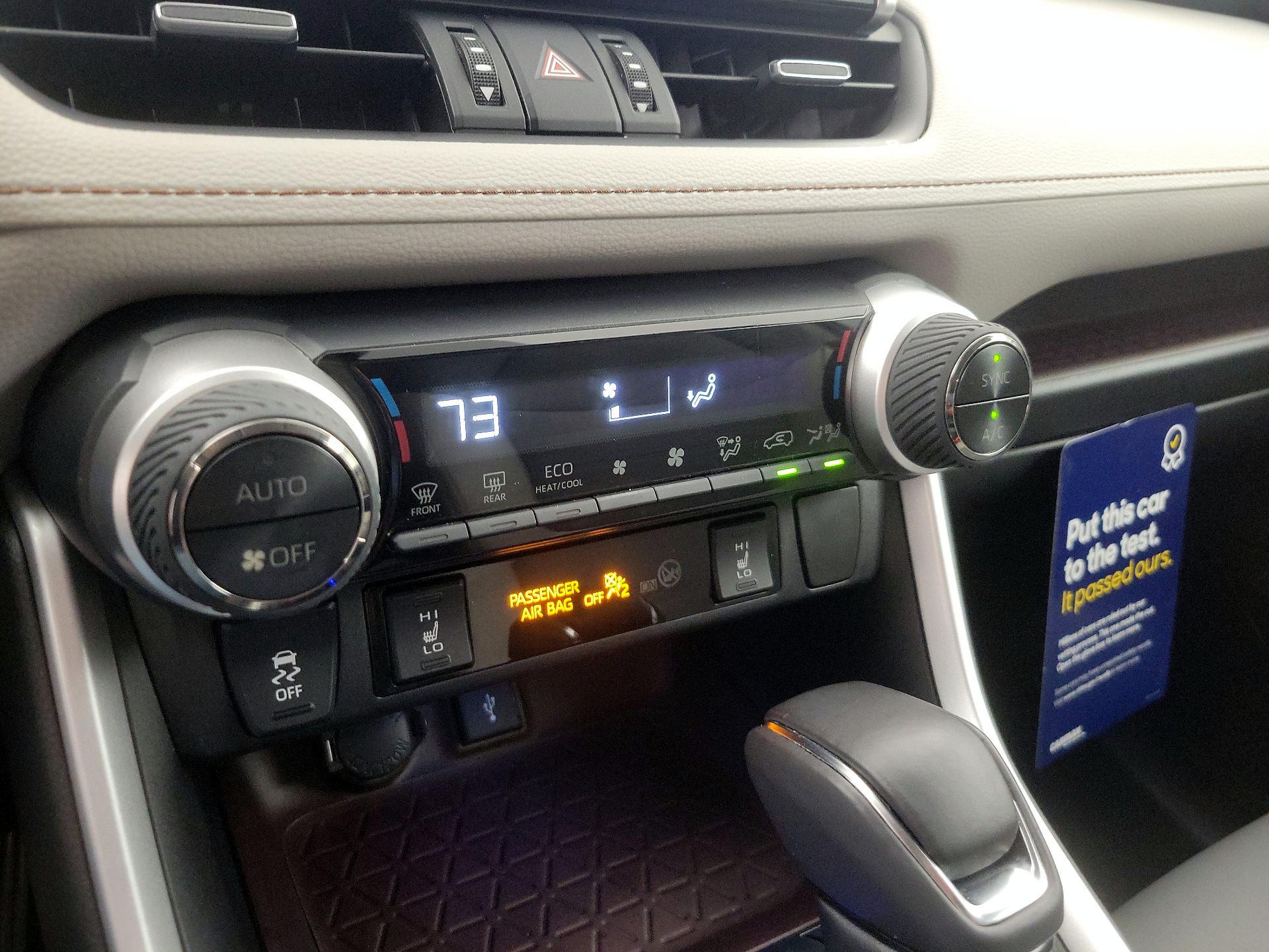 Thumbnail: 2020 Toyota RAV4 - 17