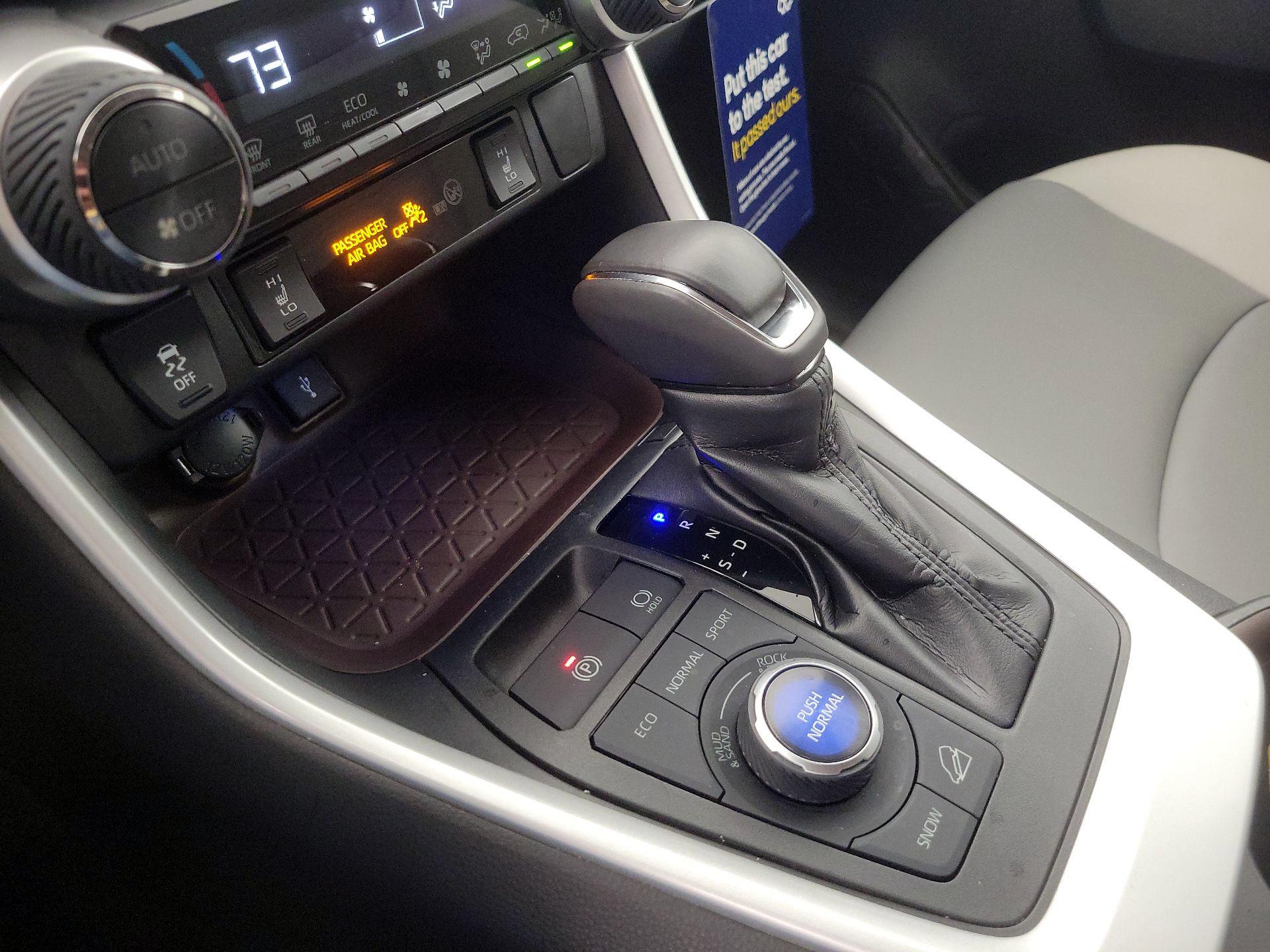 Thumbnail: 2020 Toyota RAV4 - 18