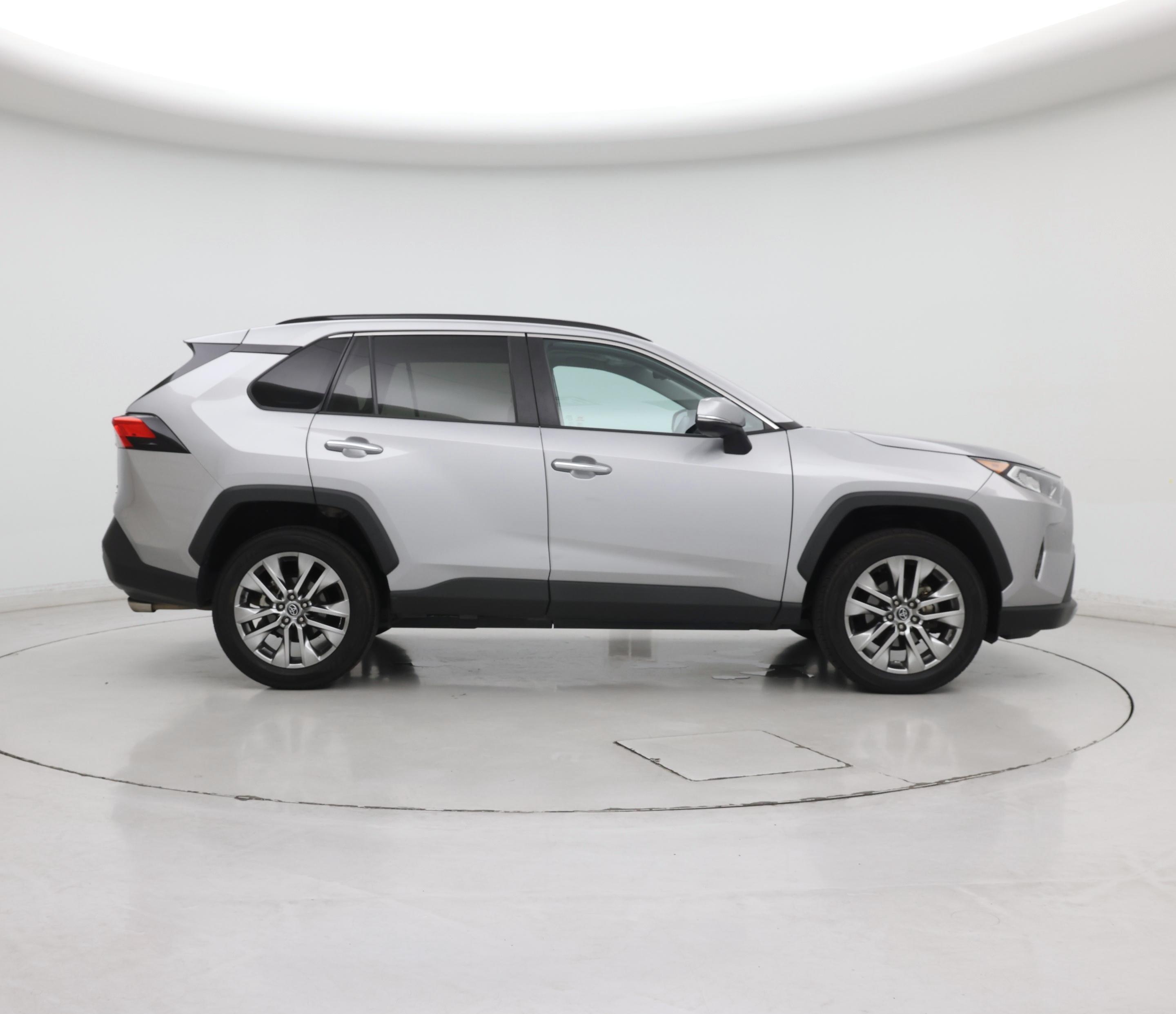 Thumbnail: 2020 Toyota RAV4 - 7