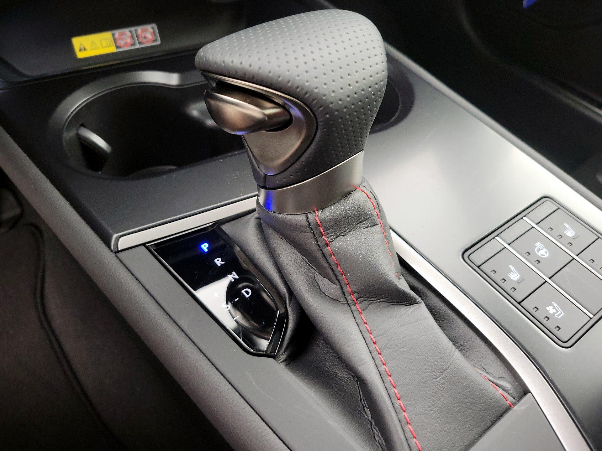 Thumbnail: 2024 Lexus UX - 18