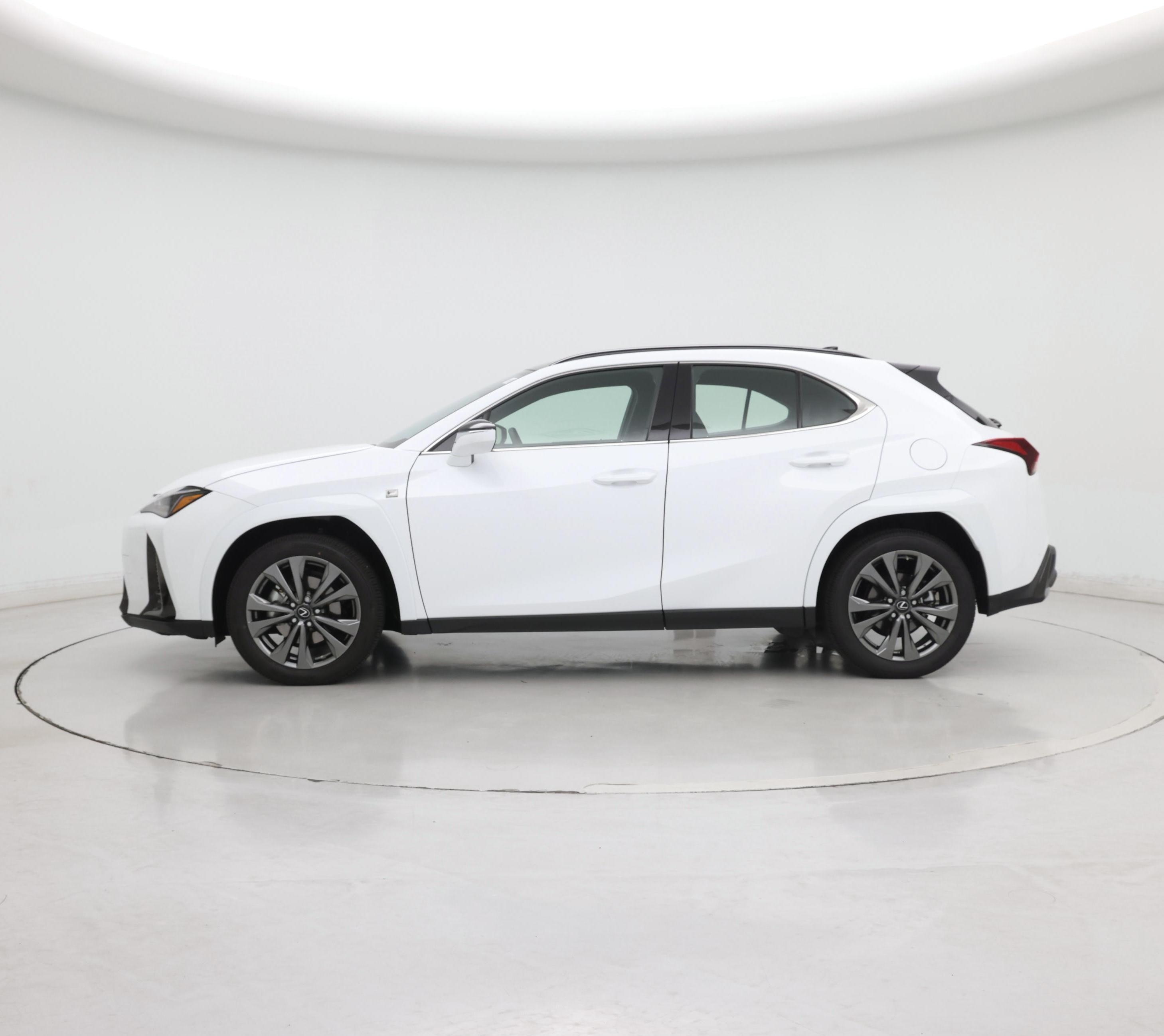 Thumbnail: 2024 Lexus UX - 3