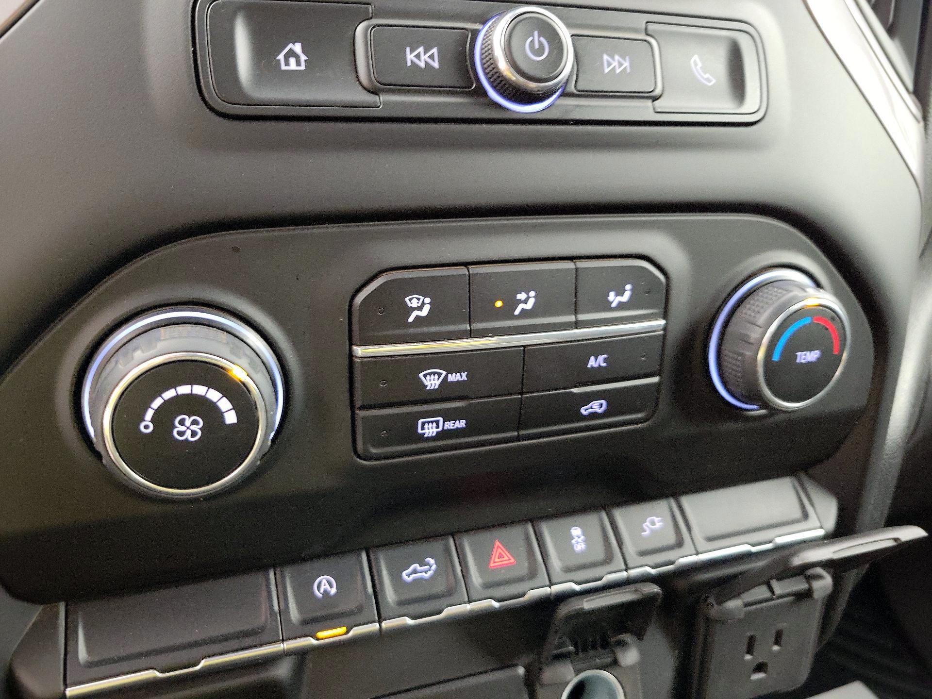 Thumbnail: 2022 Chevrolet Silverado 1500 - 16