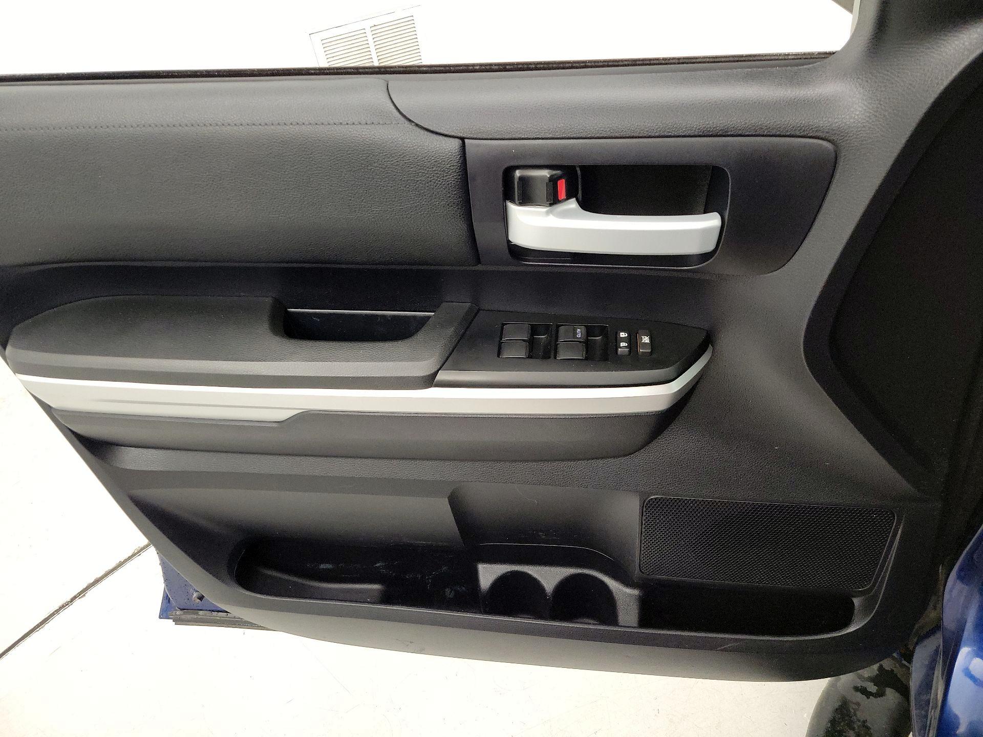 Thumbnail: 2014 Toyota Tundra - 12