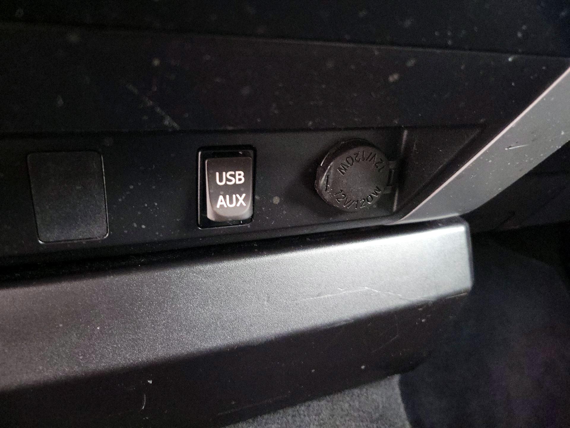 Thumbnail: 2014 Toyota Tundra - 18