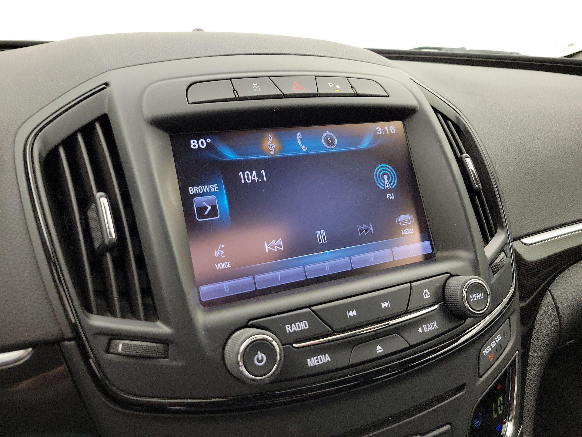 Thumbnail: 2015 Buick Regal - 16